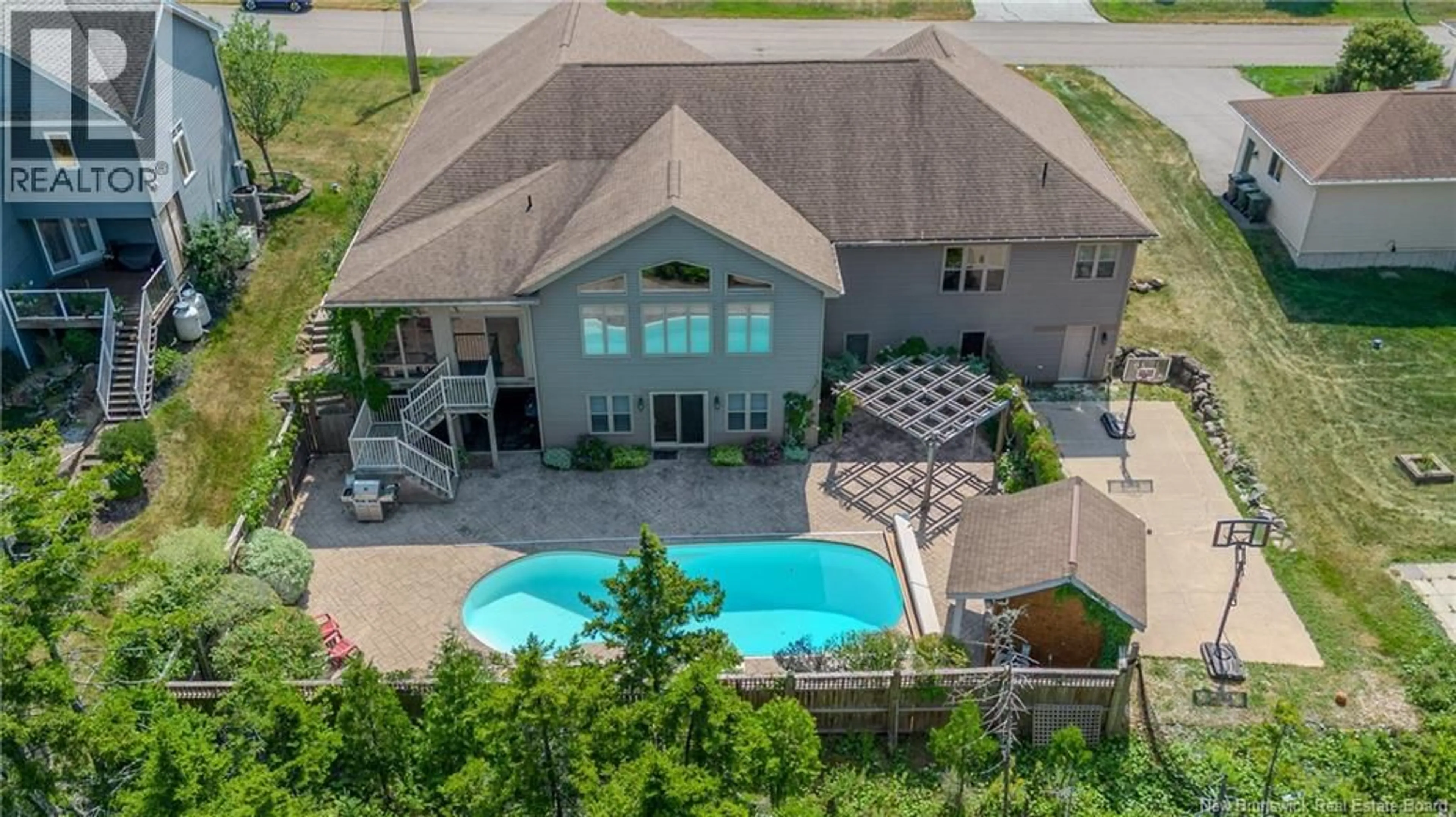 A pic from outside/outdoor area/front of a property/back of a property/a pic from drone, water/lake/river/ocean view for 55 SHORNECLIFF DRIVE, Quispamsis New Brunswick E2E0N3