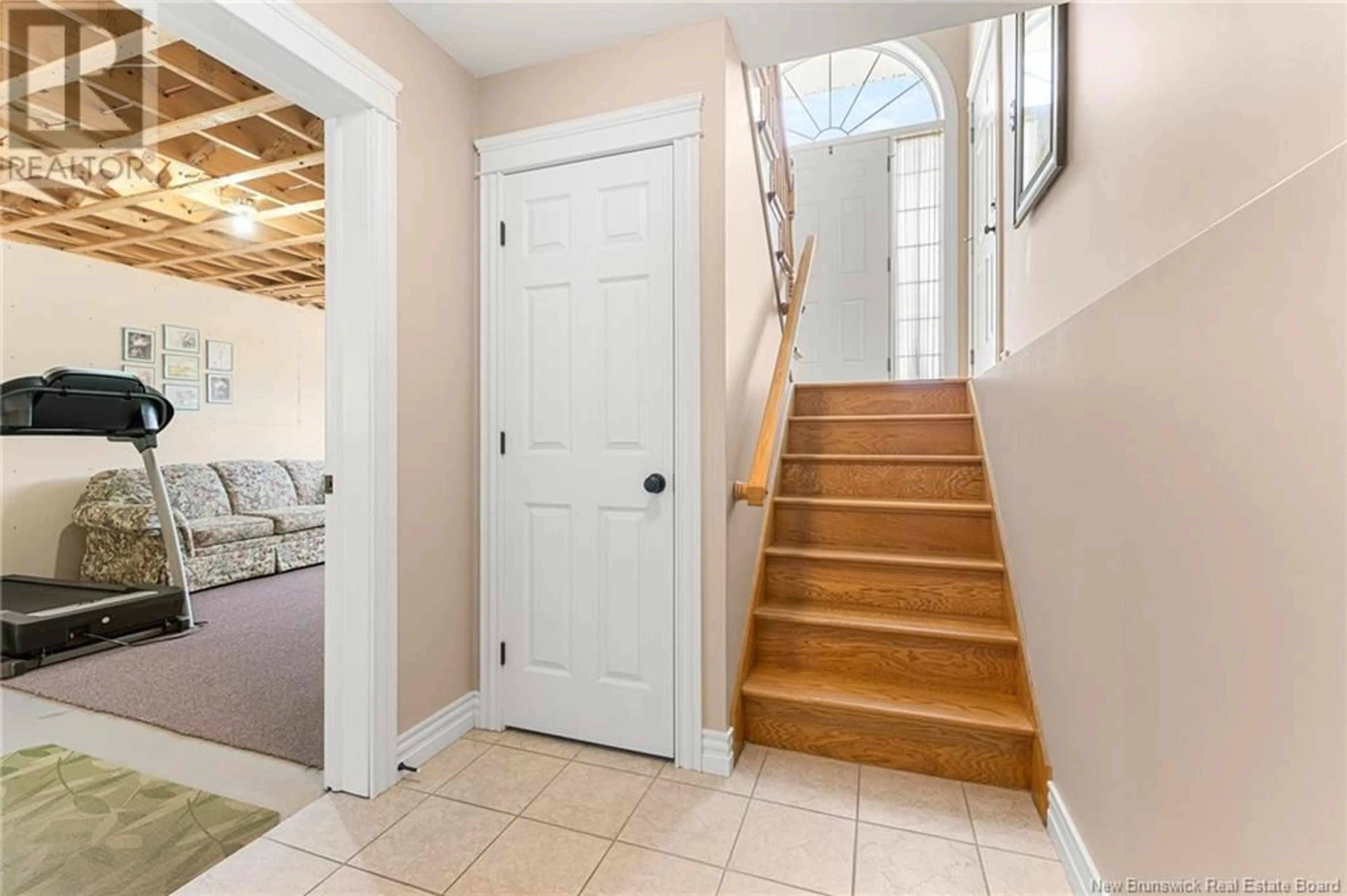 Indoor entryway for 9 JOCELYNE STREET, Shediac New Brunswick E4P0K5