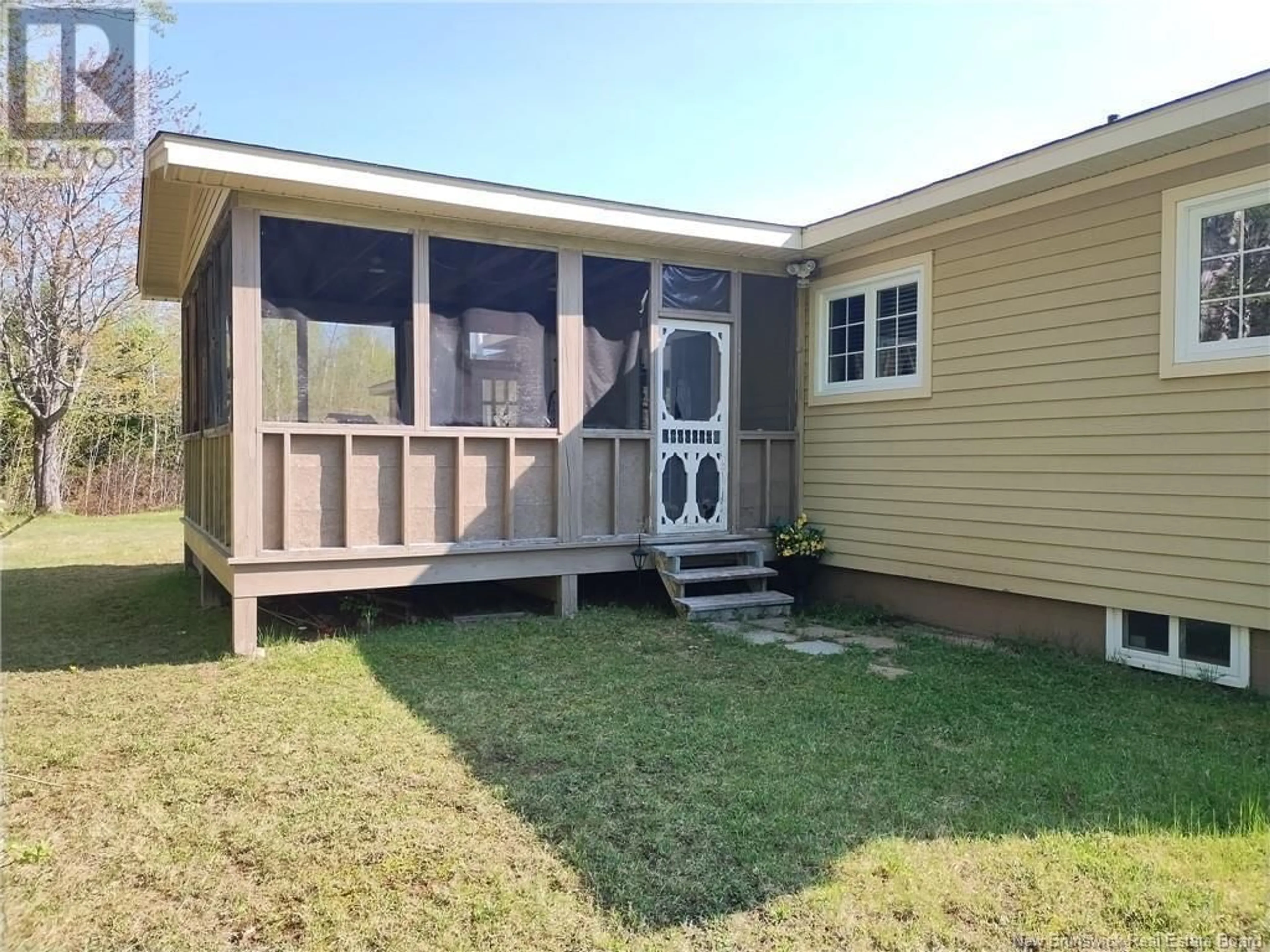 Home with vinyl exterior material, unknown for 749 RUE ACADIE, Grande-Anse New Brunswick E8N1G3