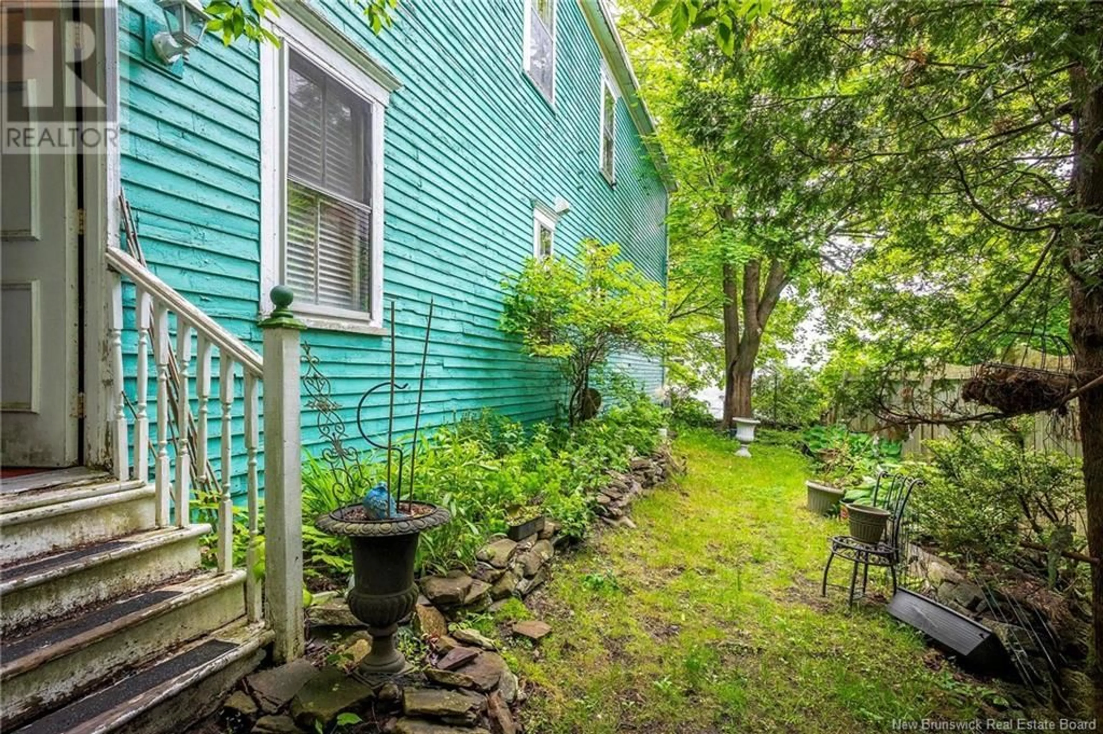 Patio, street for 15 WARING STREET, Saint John New Brunswick E2K5A3