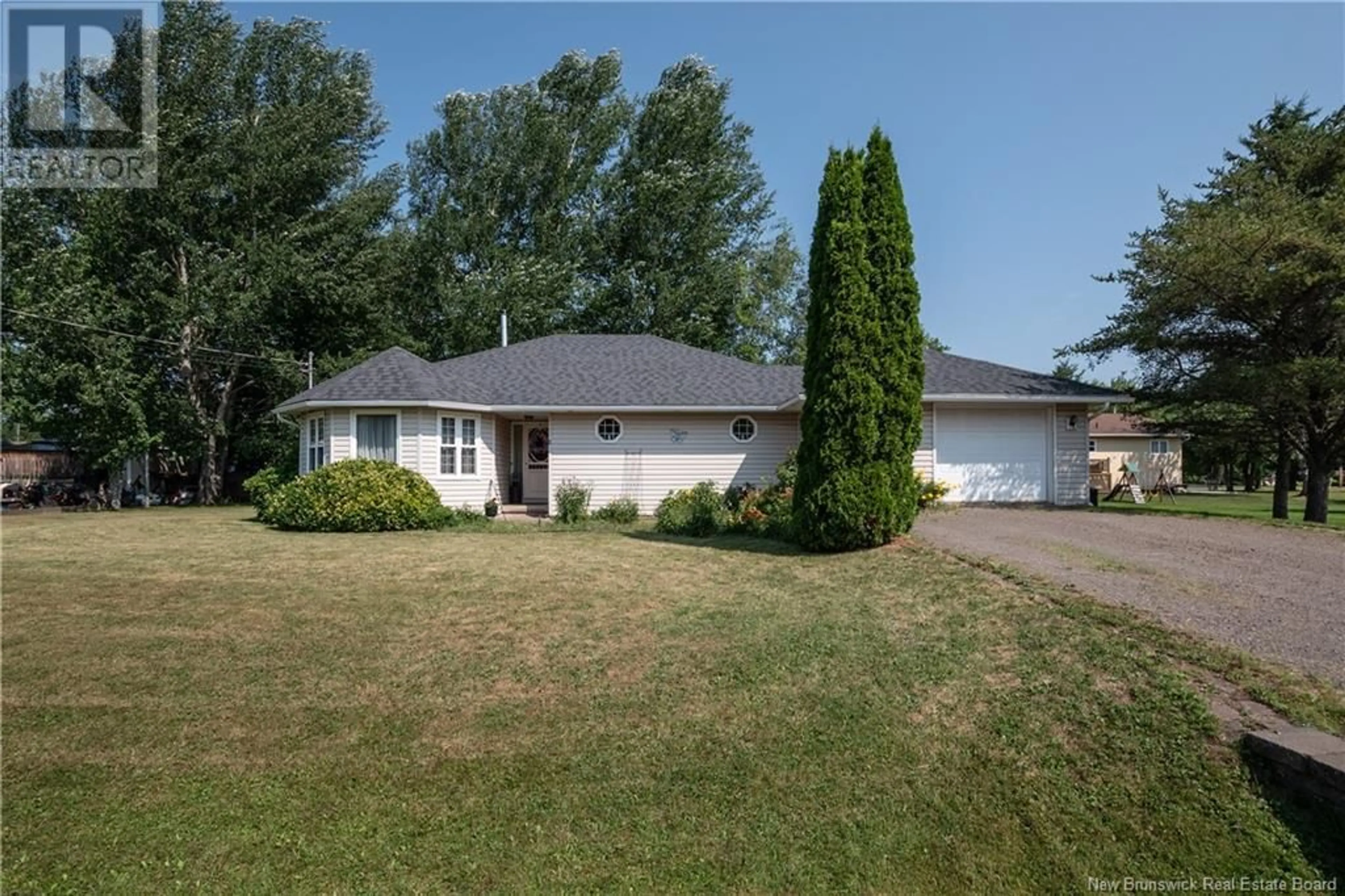 A pic from outside/outdoor area/front of a property/back of a property/a pic from drone, street for 6 TWILIGHT AVENUE, Salisbury New Brunswick E4J2S6