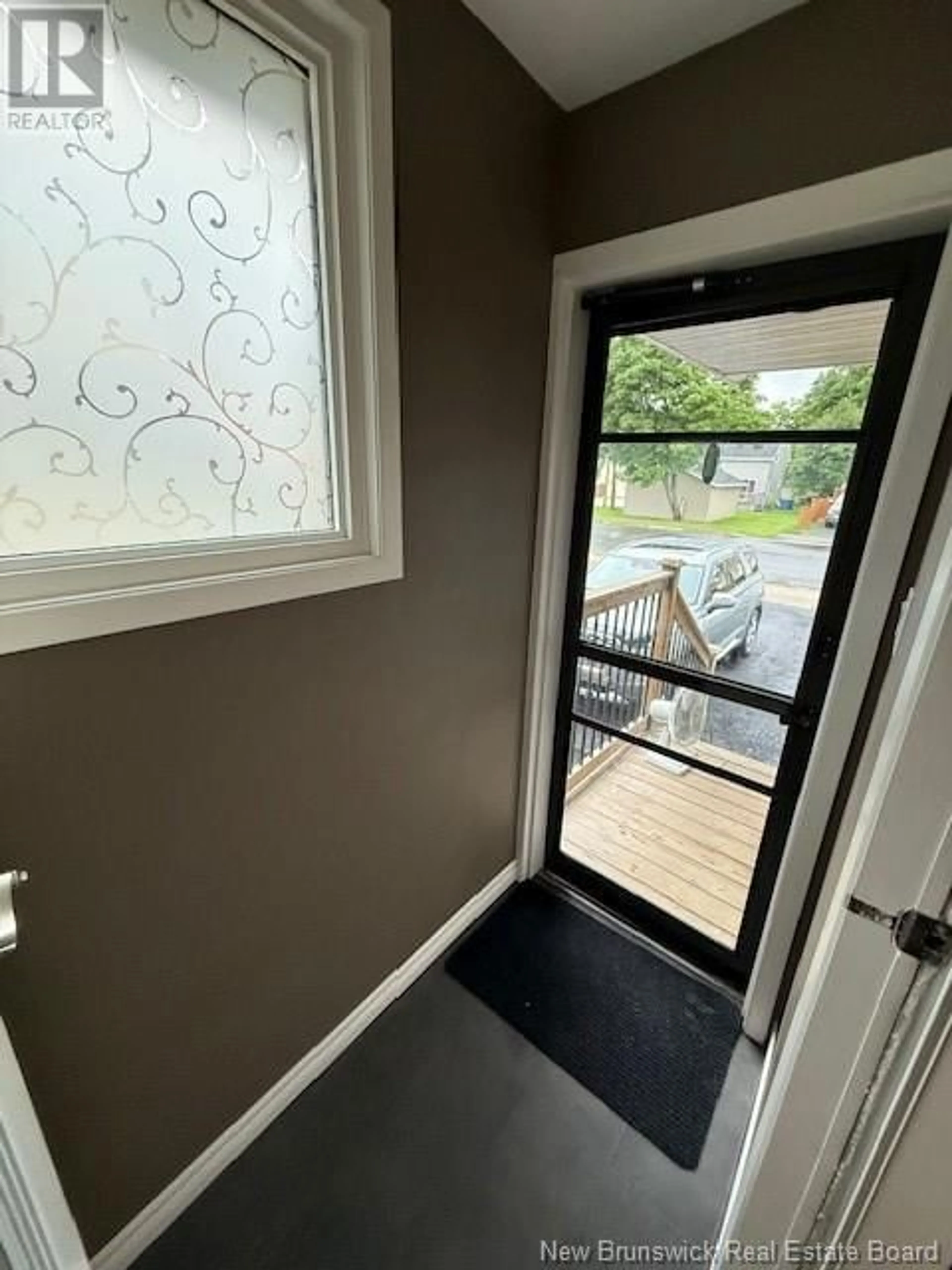 Indoor entryway for 48 VICTORIA STREET, Campbellton New Brunswick E3N1H9