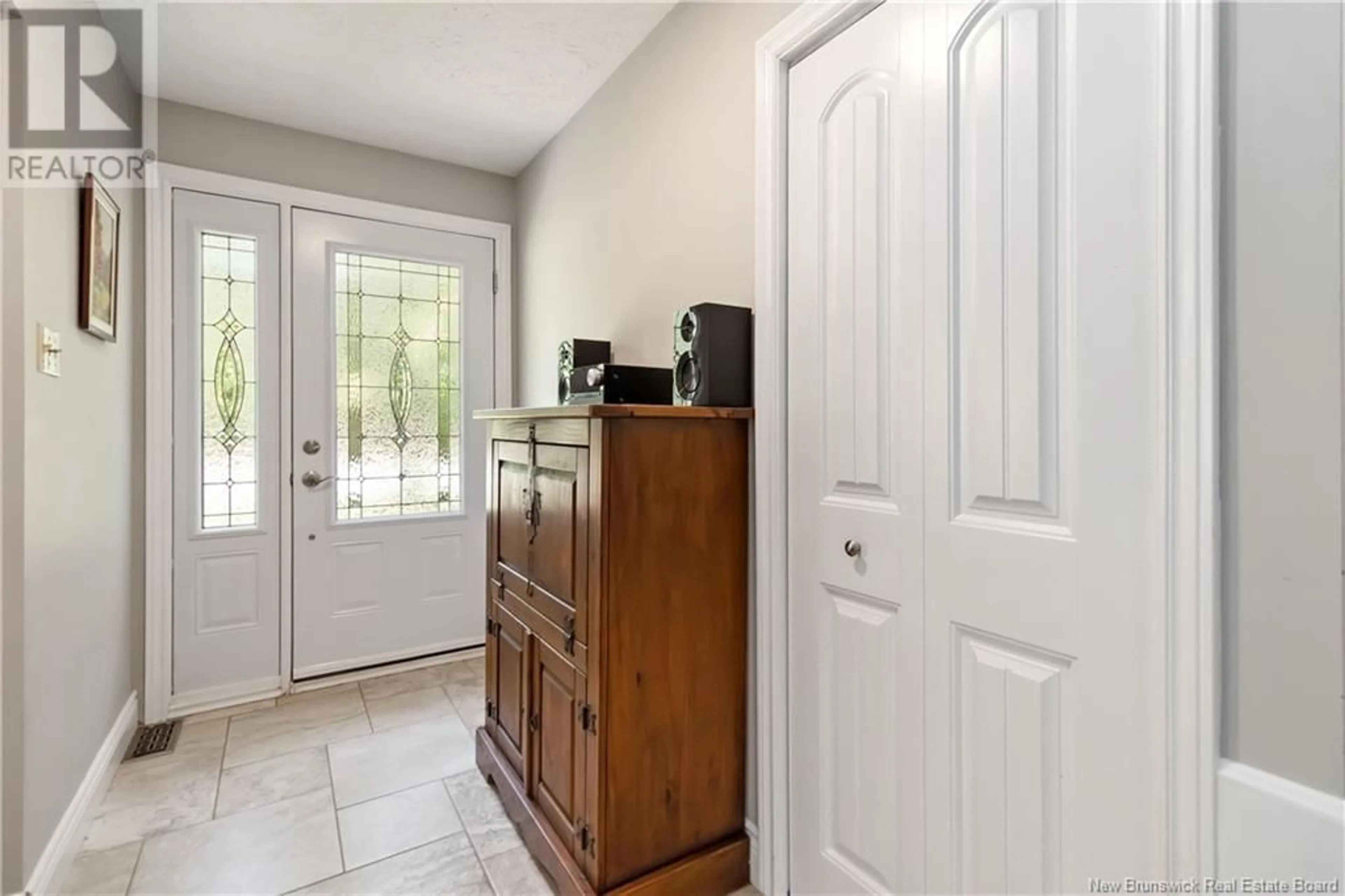 Indoor entryway for 1550 RYAN STREET, Moncton New Brunswick E1G2V3
