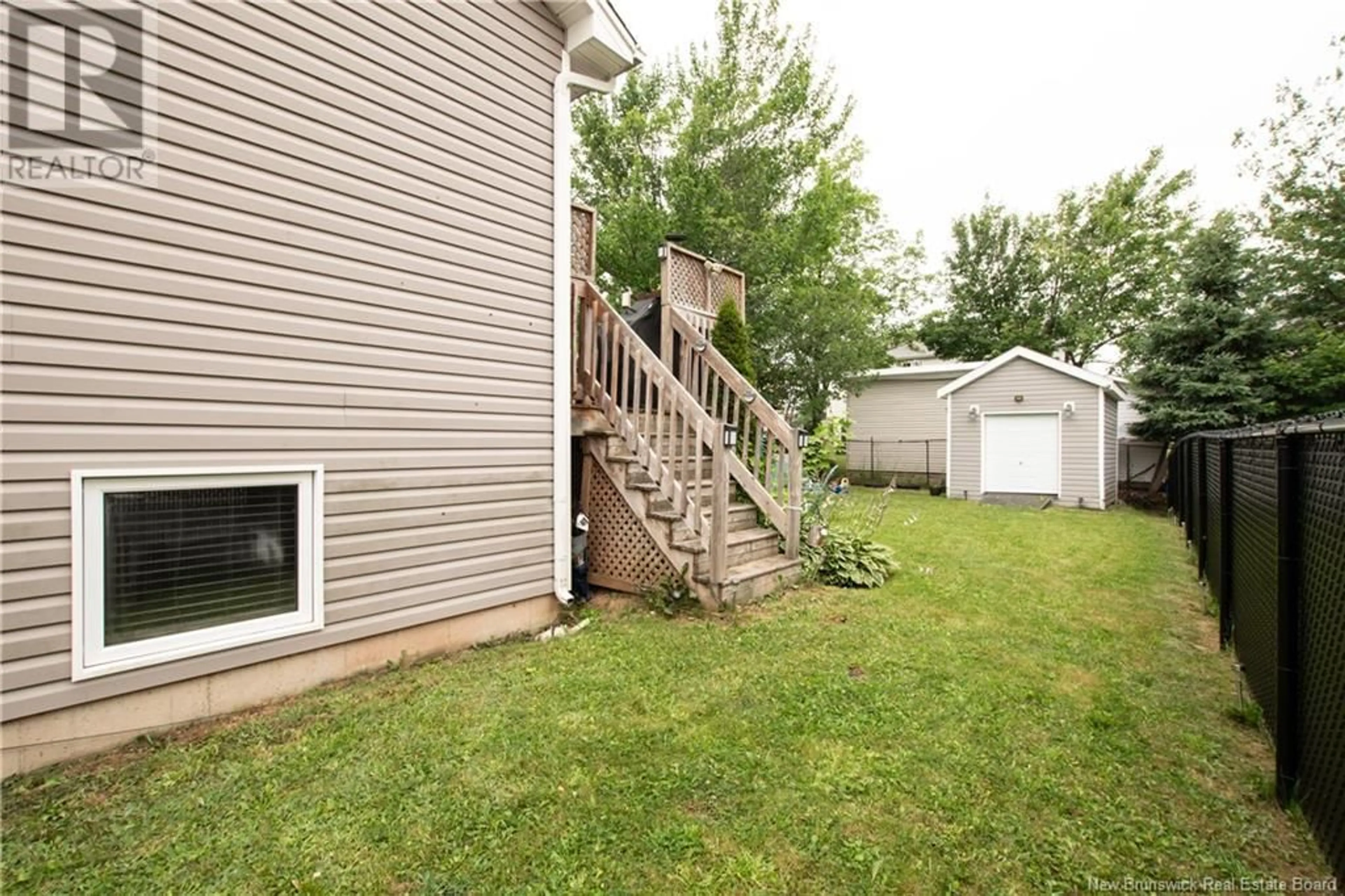 Patio, unknown for 233 LONSDALE STREET, Moncton New Brunswick E1G0A9