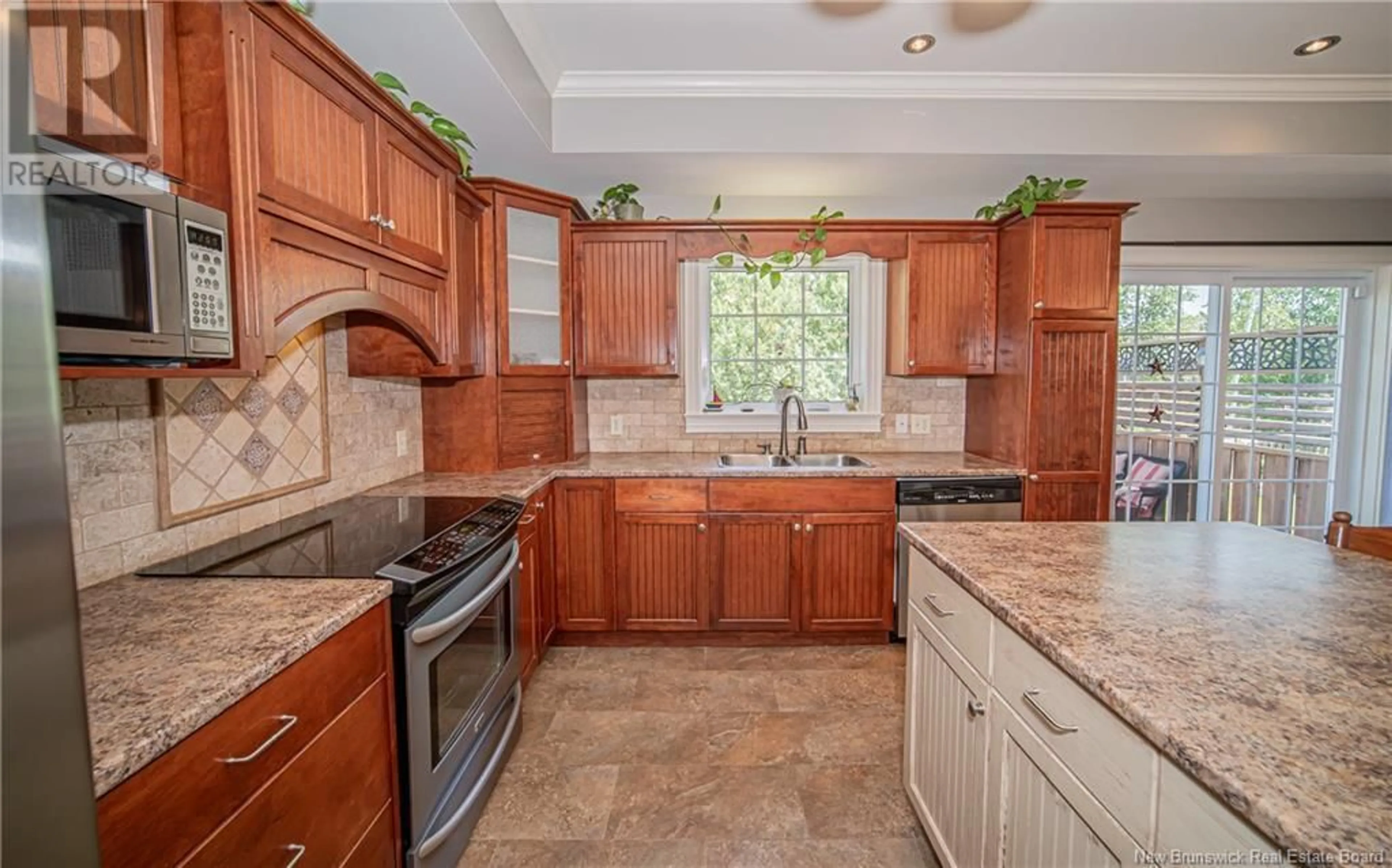 Standard kitchen, ceramic/tile floor for 48 PETERS DRIVE, Fredericton New Brunswick E3A0L2