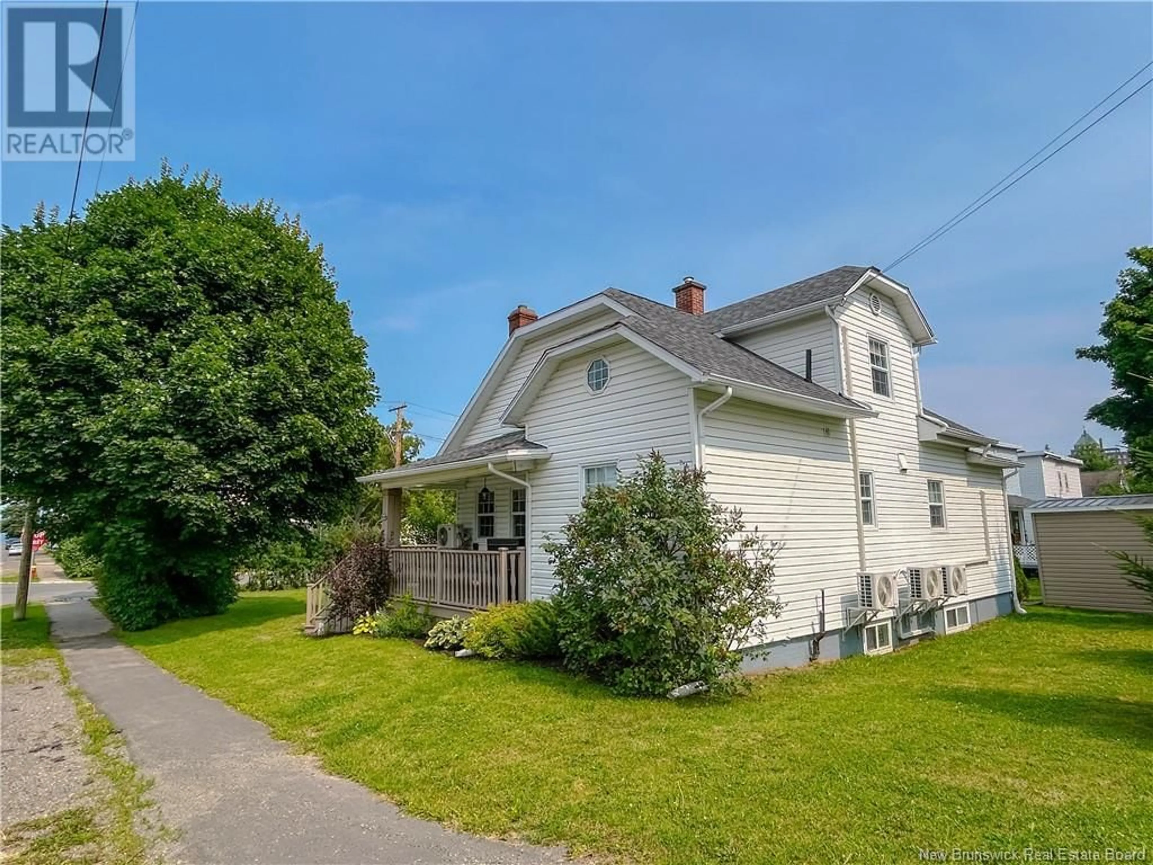 A pic from outside/outdoor area/front of a property/back of a property/a pic from drone, street for 14 KING STREET, Campbellton New Brunswick E3N1C3