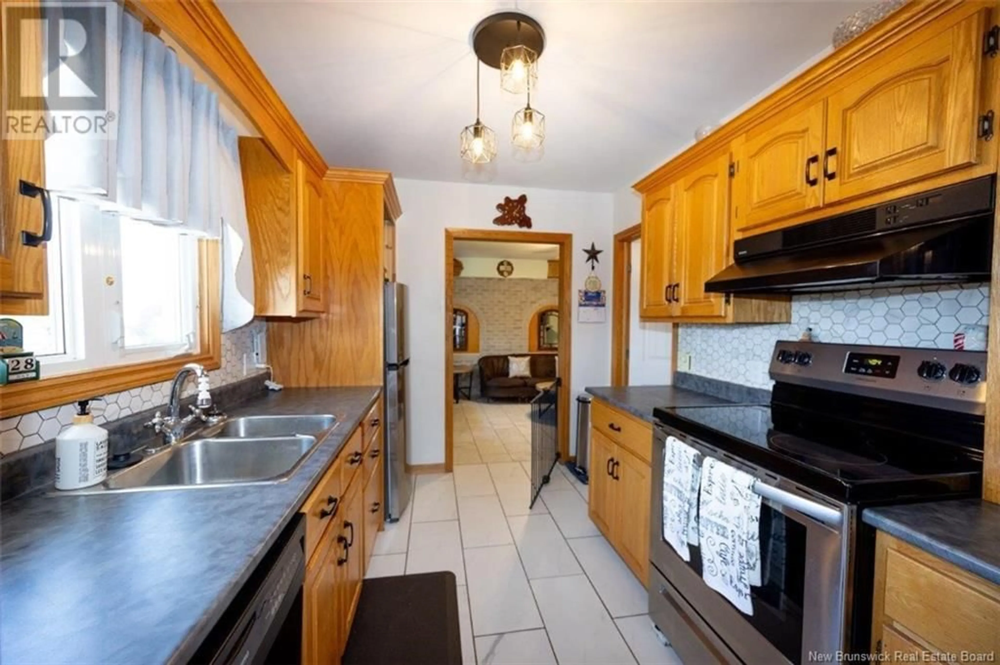 Standard kitchen, ceramic/tile floor for 322 GREENFIELD ROAD, Oromocto New Brunswick E2V1E2
