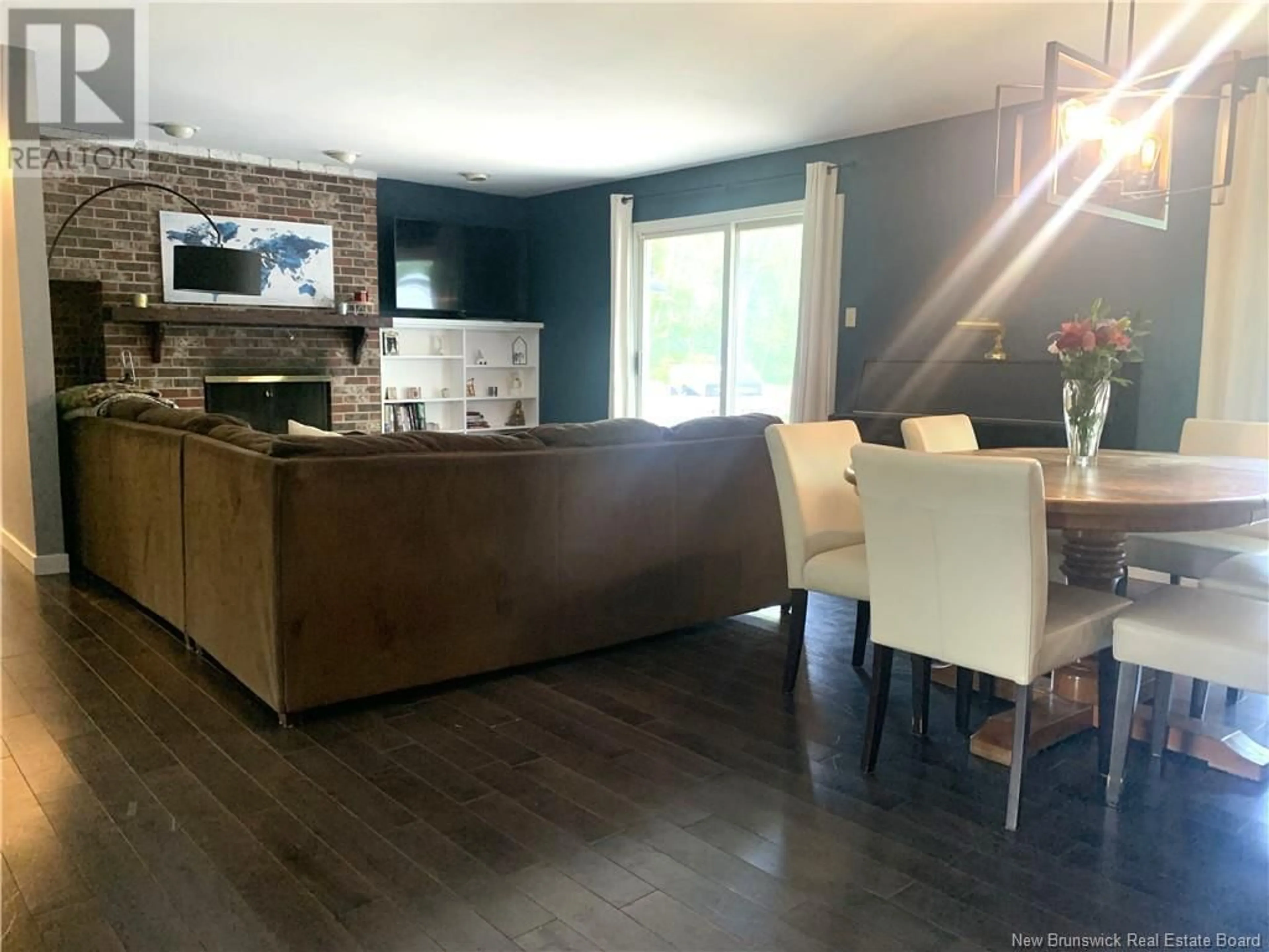 Open concept kitchen, wood/laminate floor for 506 BRYSON ROAD, Nasonworth New Brunswick E3B8E9