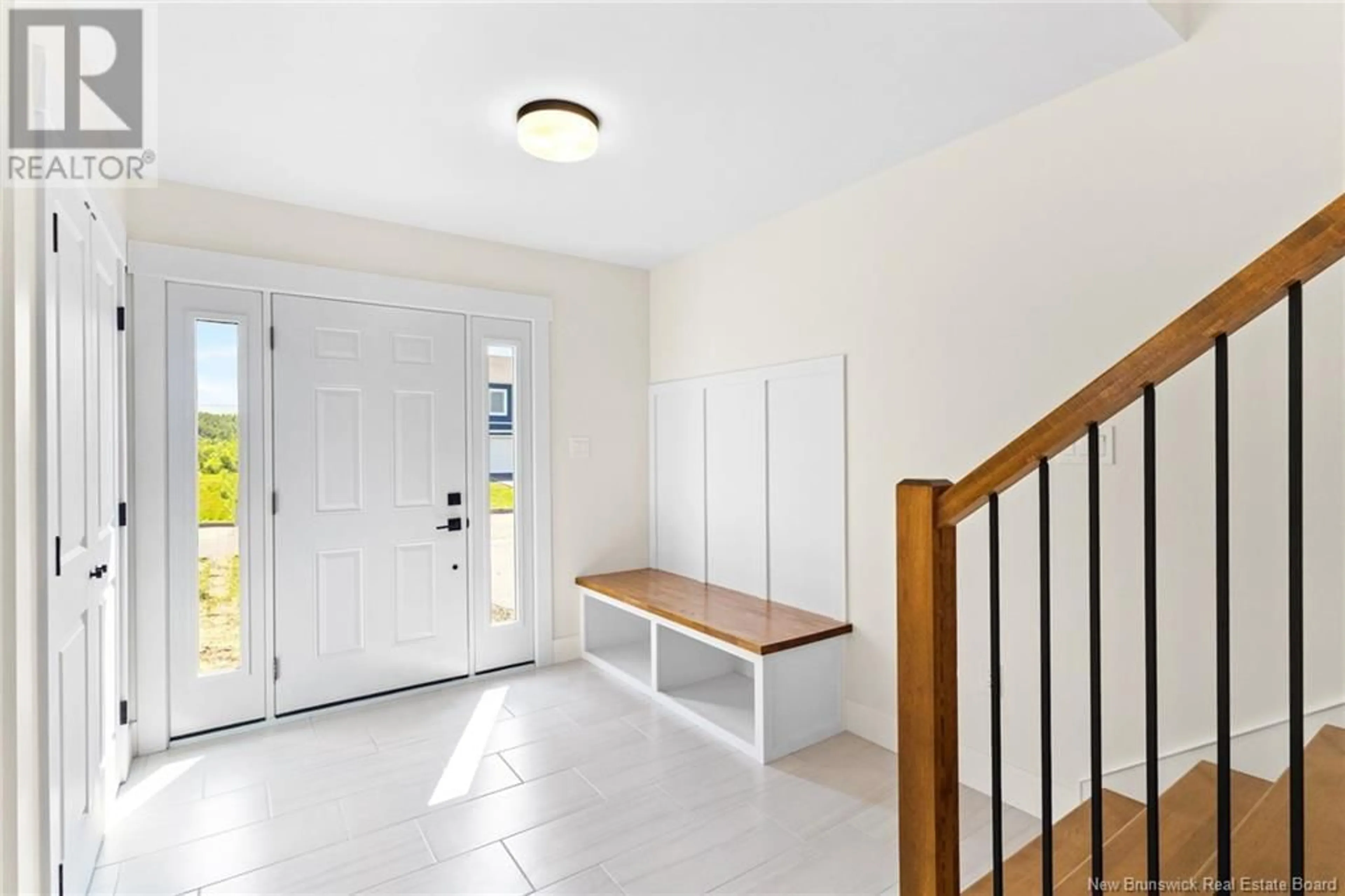 Indoor entryway for 5 DOHERTY DRIVE, Oromocto New Brunswick E2V0M7