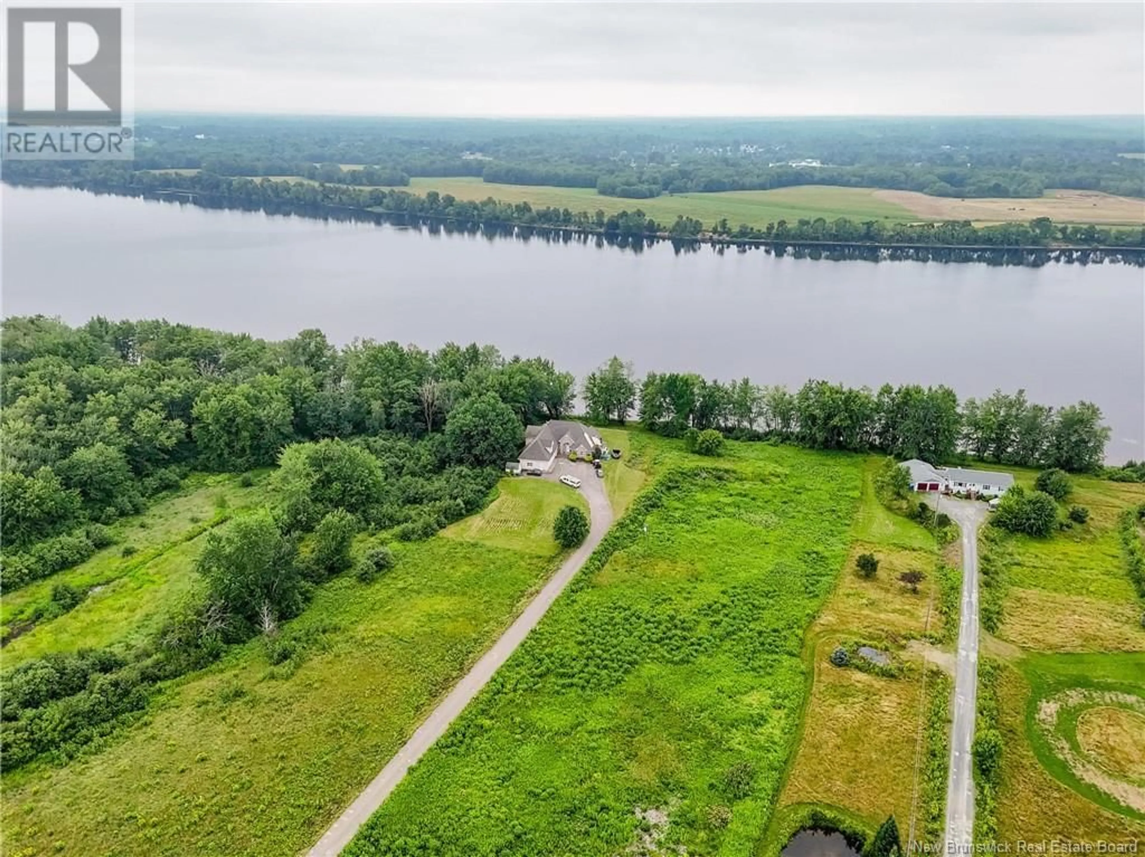 A pic from outside/outdoor area/front of a property/back of a property/a pic from drone, water/lake/river/ocean view for 354 ROUTE 105, Maugerville New Brunswick E3A8G3