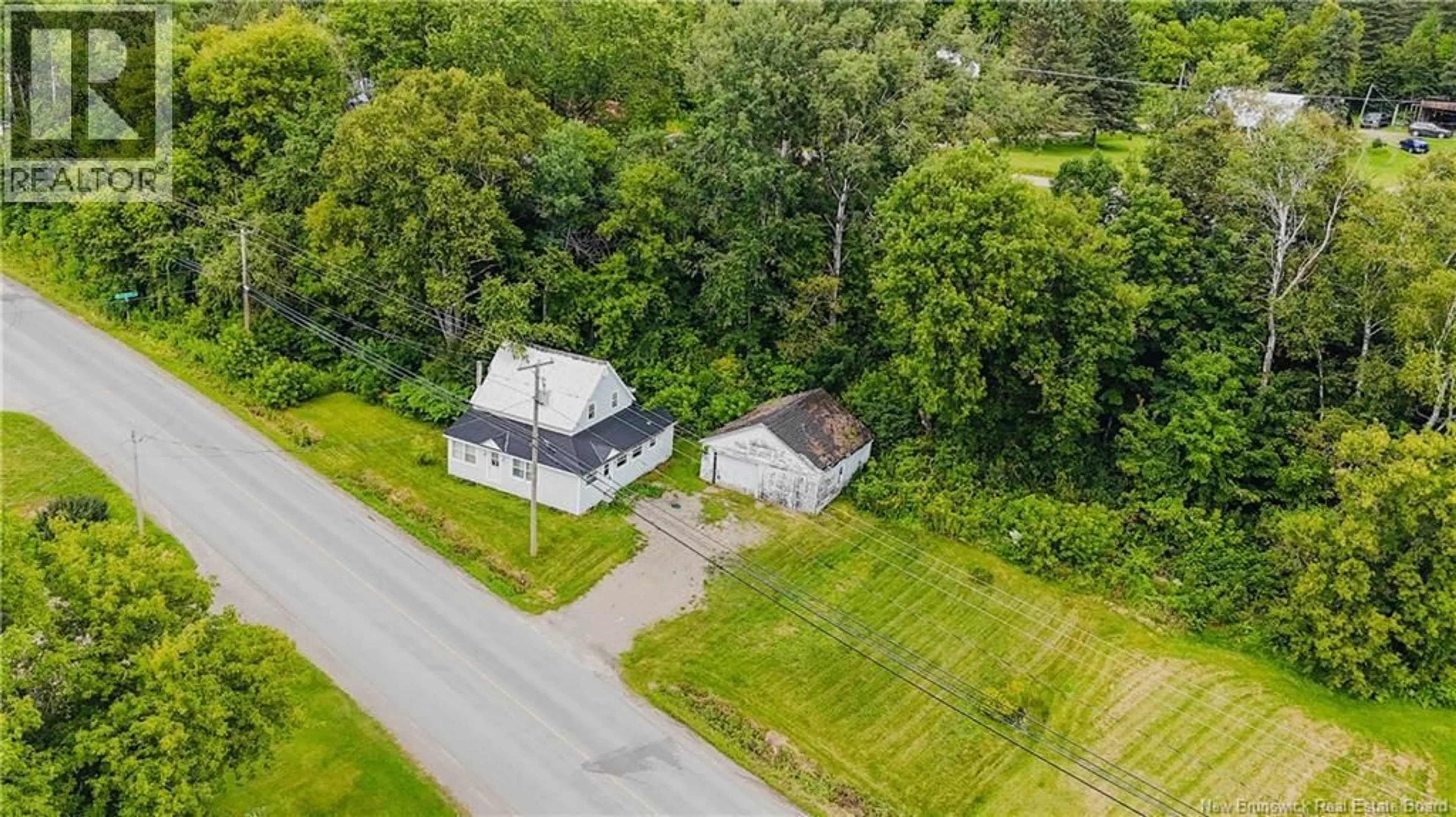 A pic from outside/outdoor area/front of a property/back of a property/a pic from drone, street for 9680 ROUTE 105, Beechwood New Brunswick E7J1Y1