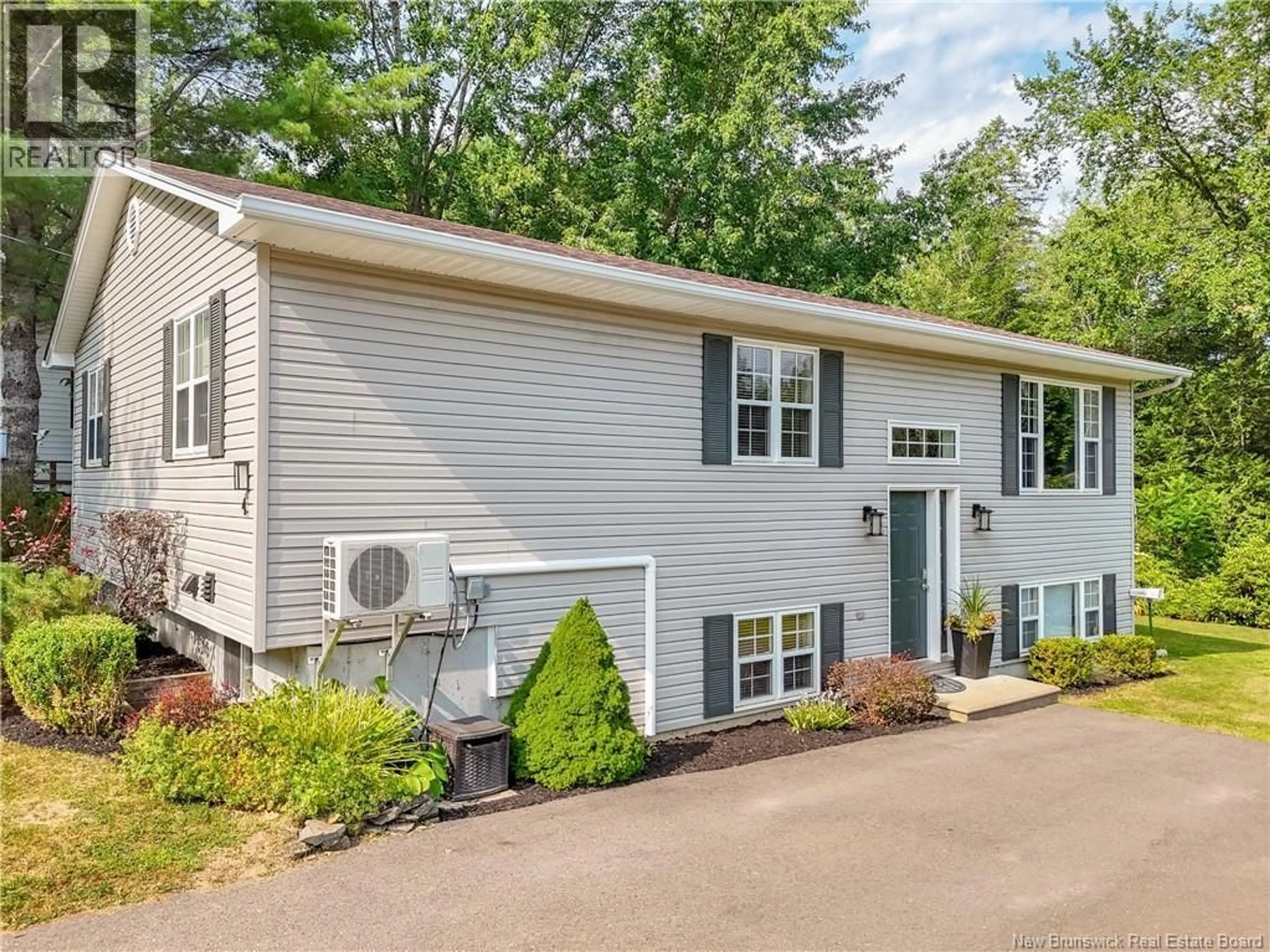 Home with vinyl exterior material, street for 4 DEWITT ACRES, Fredericton New Brunswick E3A6S2