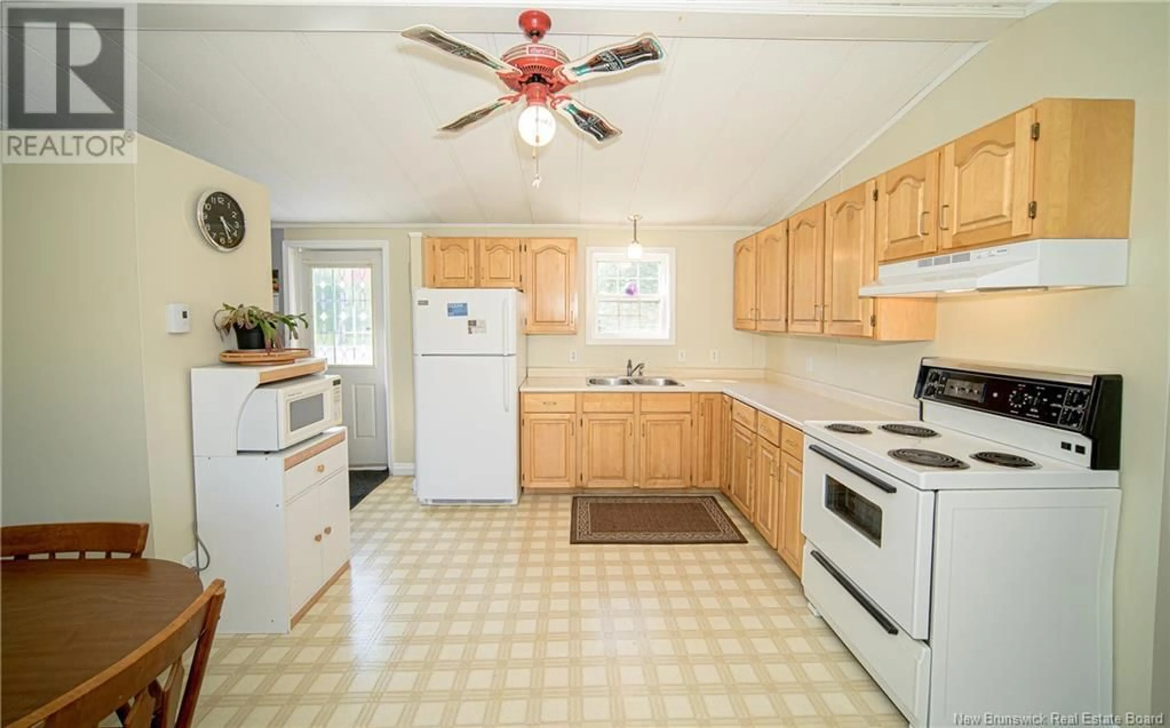 Standard kitchen, unknown for 1193 ROUTE 655, Waasis New Brunswick E3B9A1