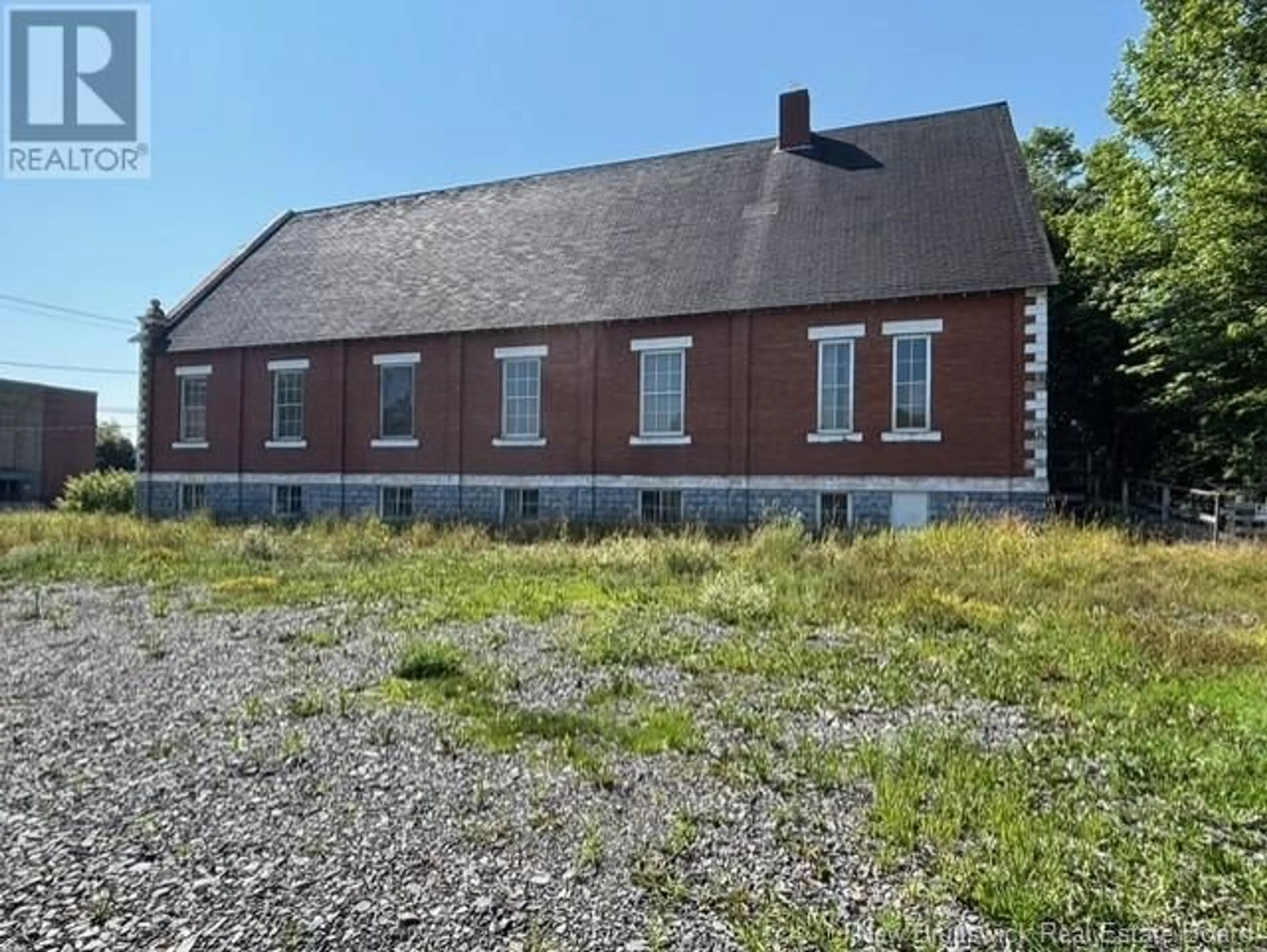 A pic from outside/outdoor area/front of a property/back of a property/a pic from drone, building for 8 SCHOOL STREET, St. Stephen New Brunswick E3L2N3