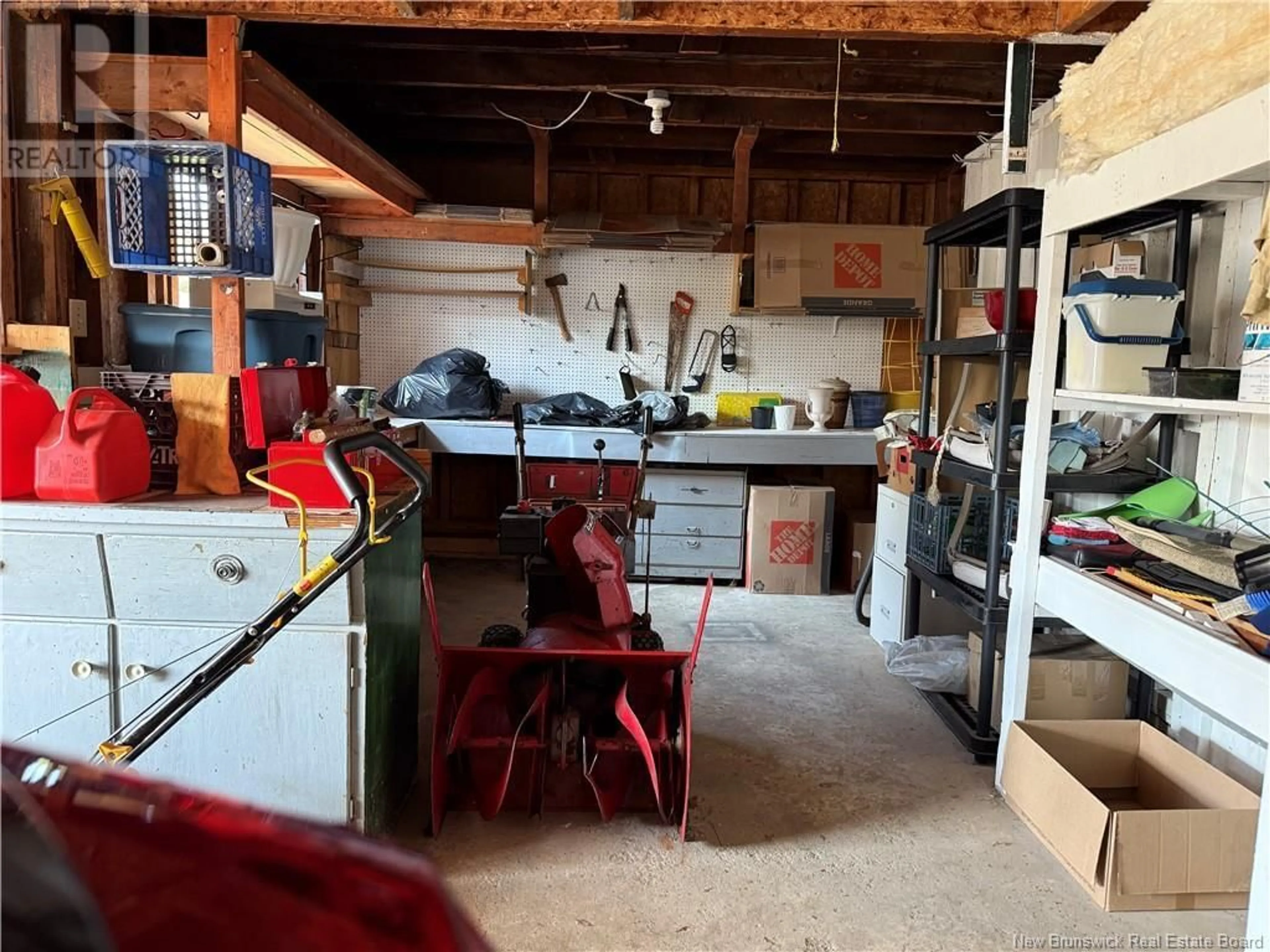 Indoor garage for 990 EDGEWOOD, Bathurst New Brunswick E2A3T3