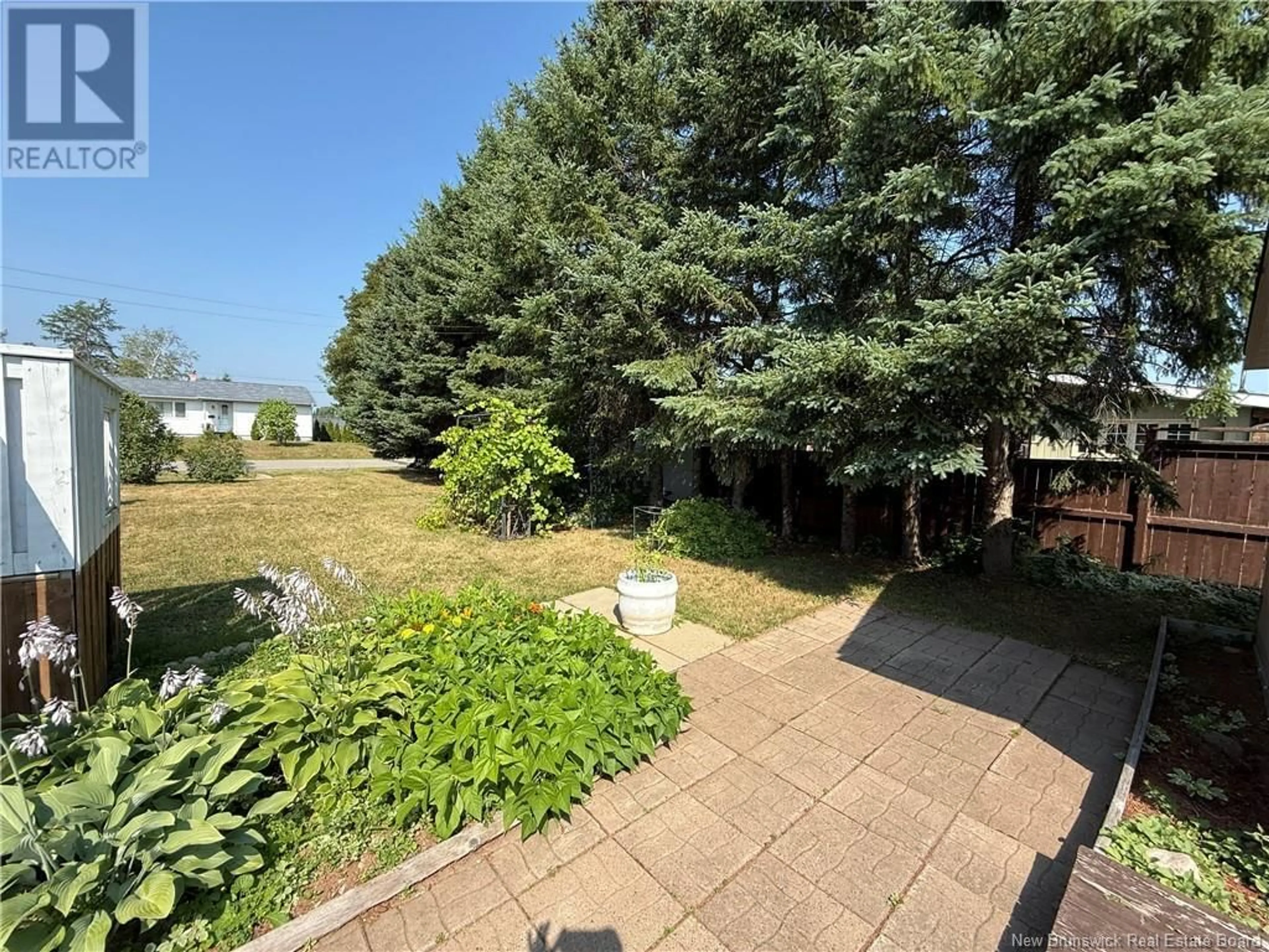 A pic from outside/outdoor area/front of a property/back of a property/a pic from drone, water/lake/river/ocean view for 990 EDGEWOOD, Bathurst New Brunswick E2A3T3