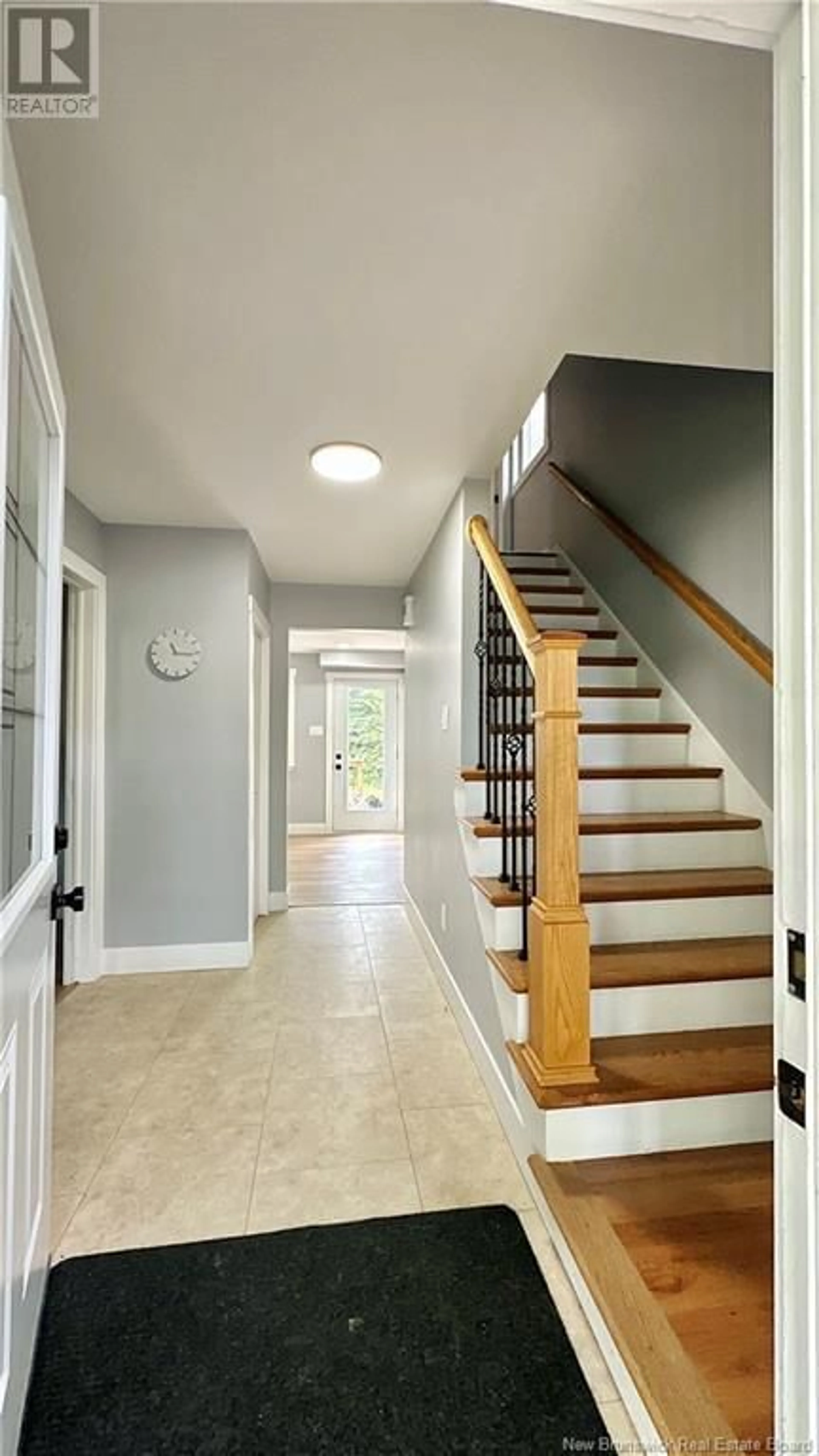 Indoor entryway for 26 KIRTON CRESCENT, Riverview New Brunswick E1B3P9