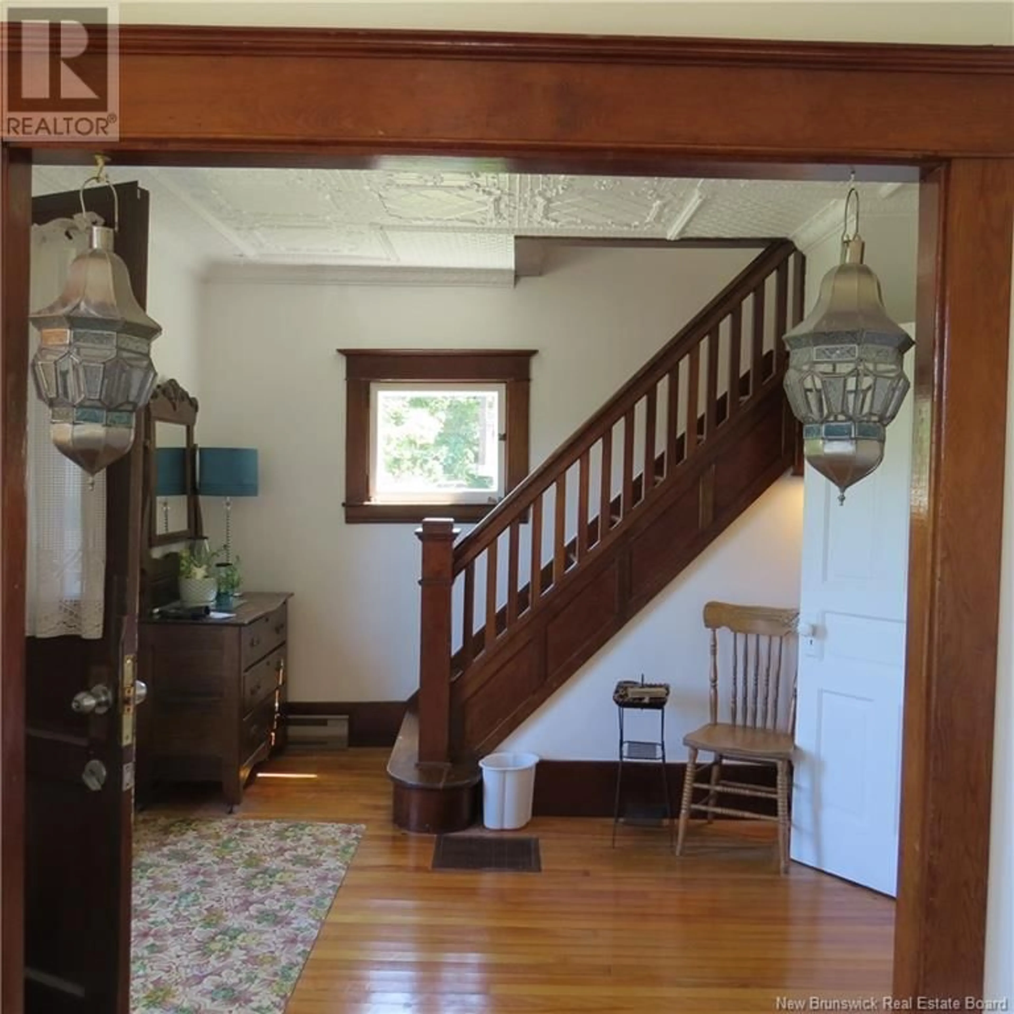 Indoor foyer for 5254 ROUTE 102, Hampstead New Brunswick E5M2B5