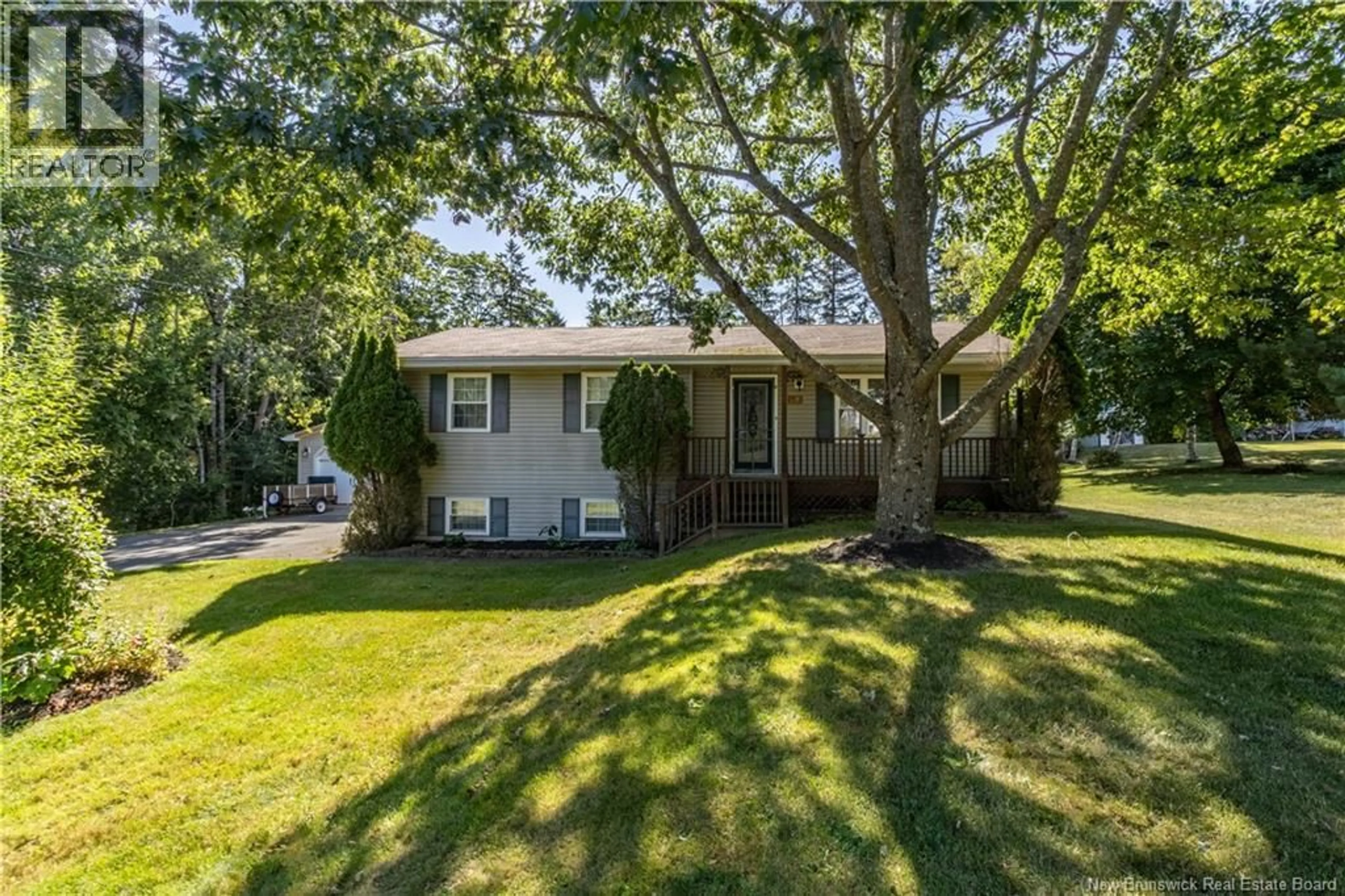 Home with vinyl exterior material, street for 50 DONLEA DRIVE, Hampton New Brunswick E5N5K3
