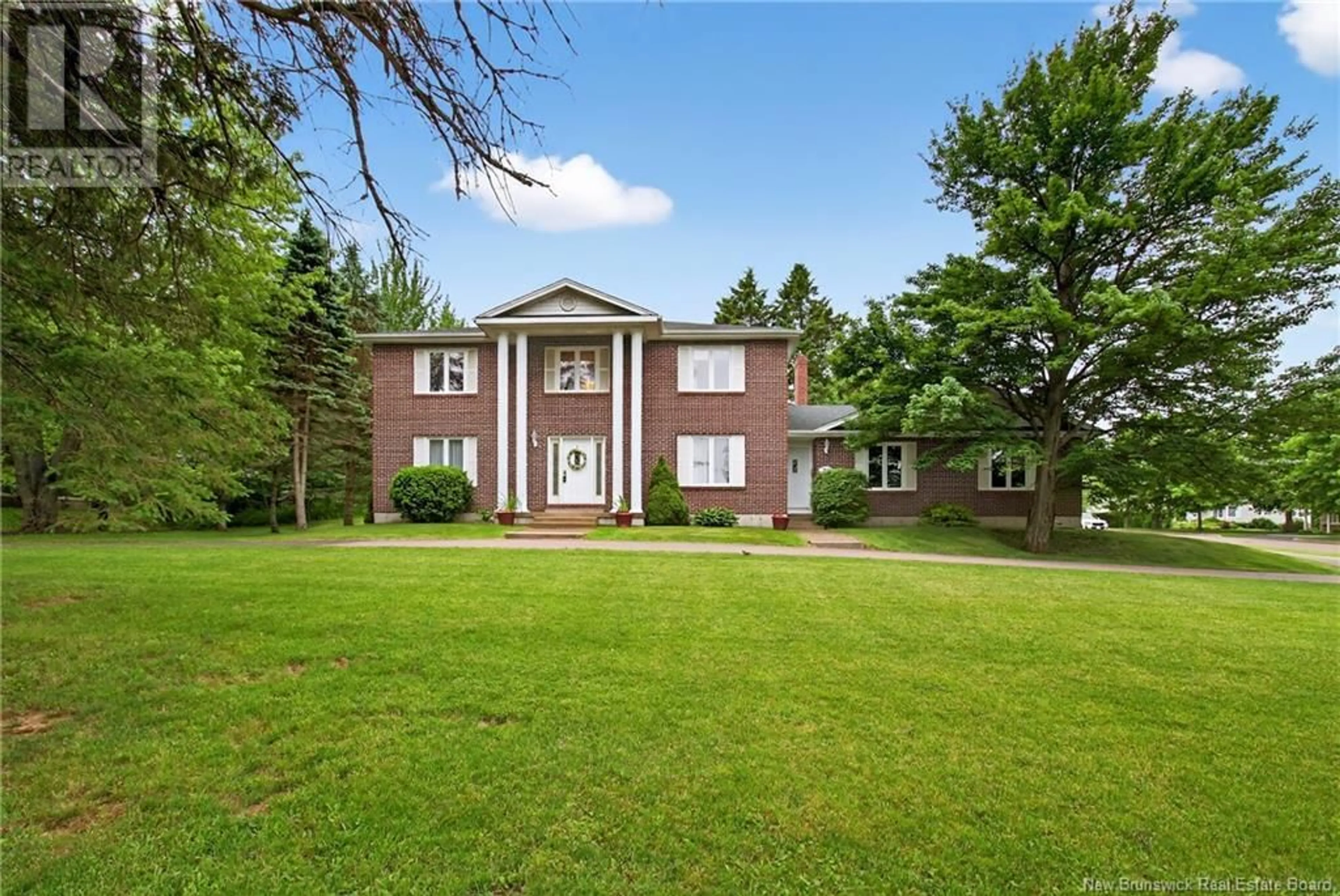 Home with brick exterior material, unknown for 20 SPRUCE GROVE BOULEVARD, Moncton New Brunswick E1A6Y8