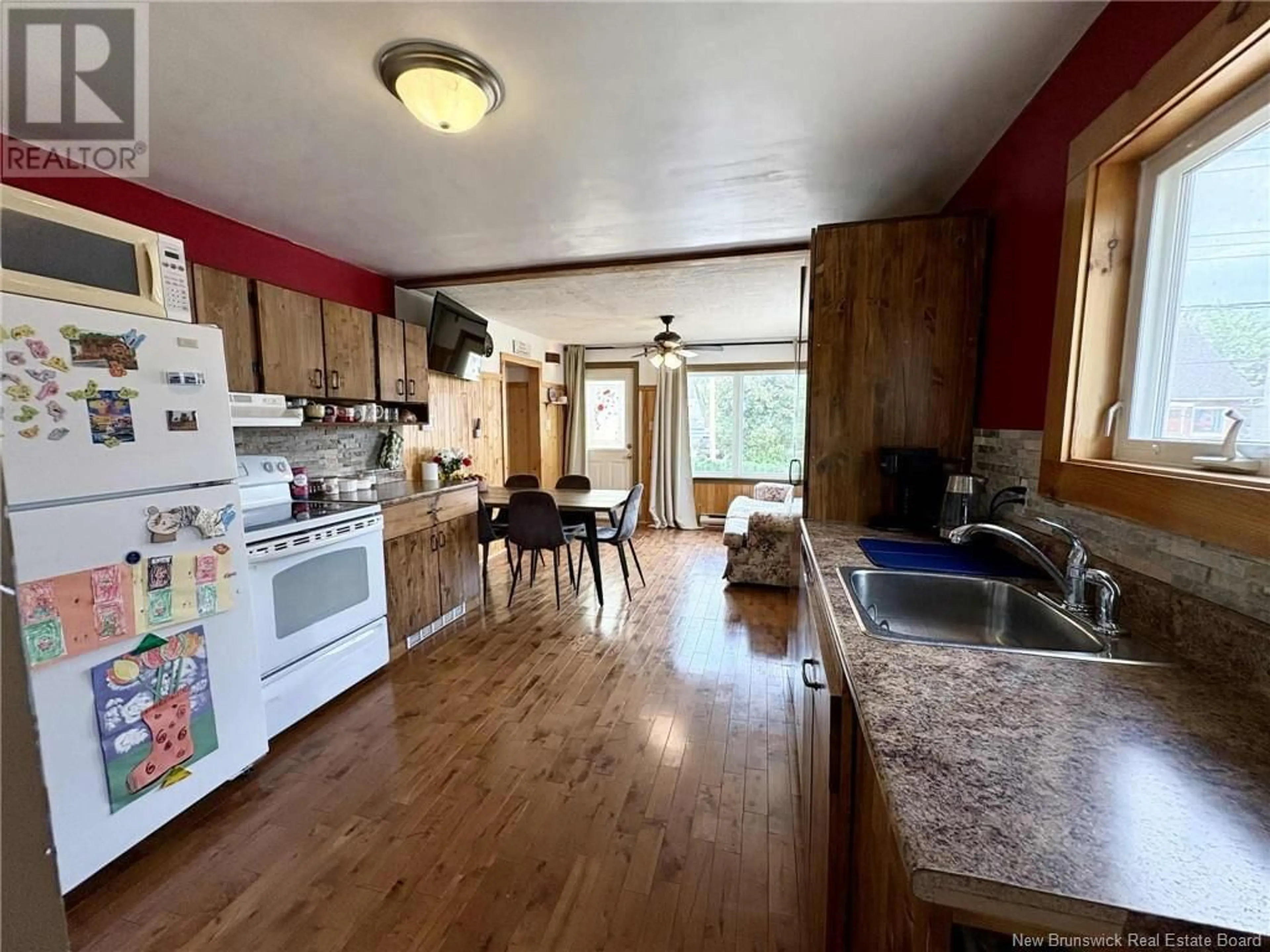 A pic of a room for 462 HIGH STREET, Moncton New Brunswick E1C6E1