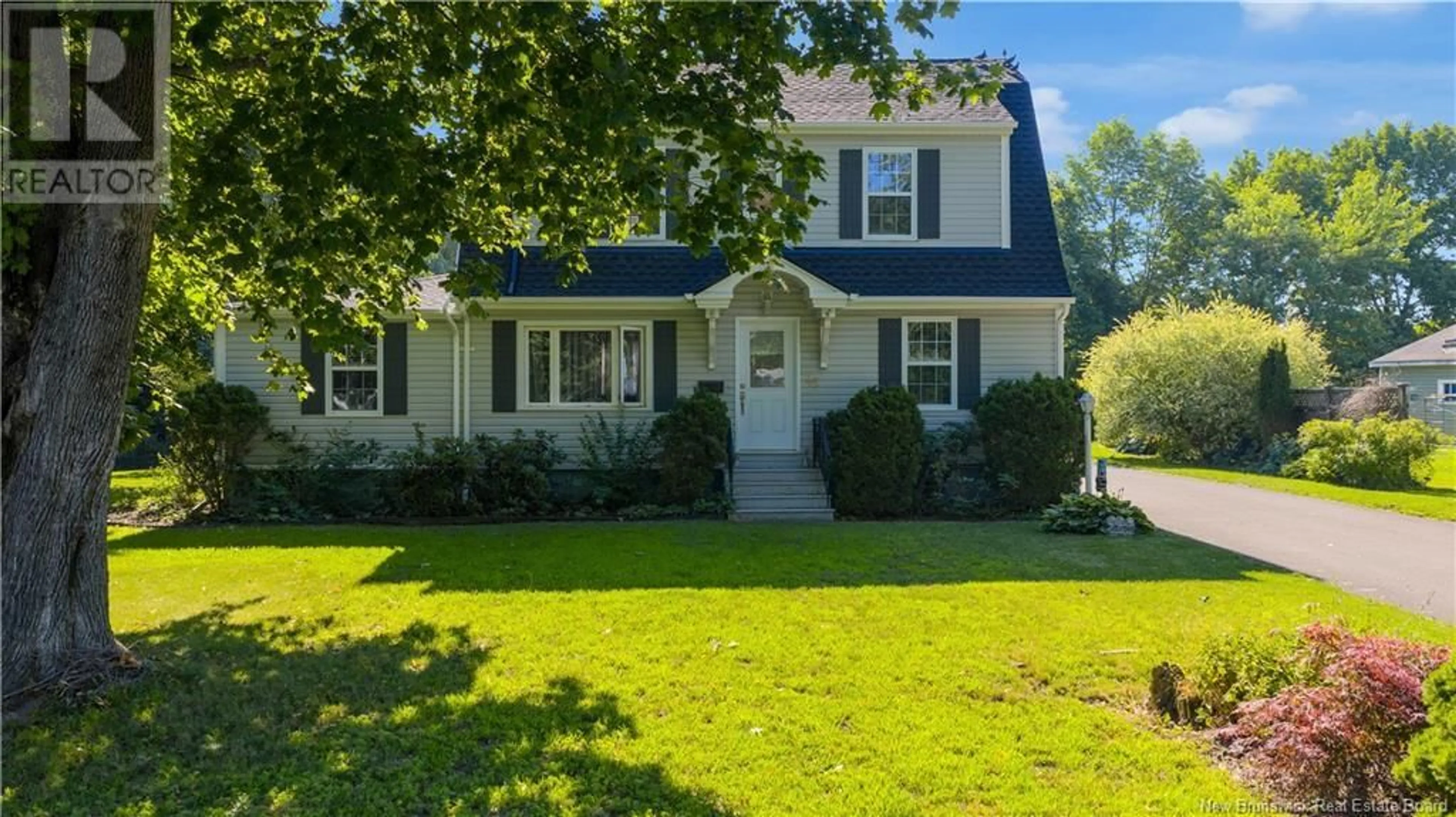 Home with vinyl exterior material, street for 45 DUKE STREET, St. Stephen New Brunswick E3L2H1