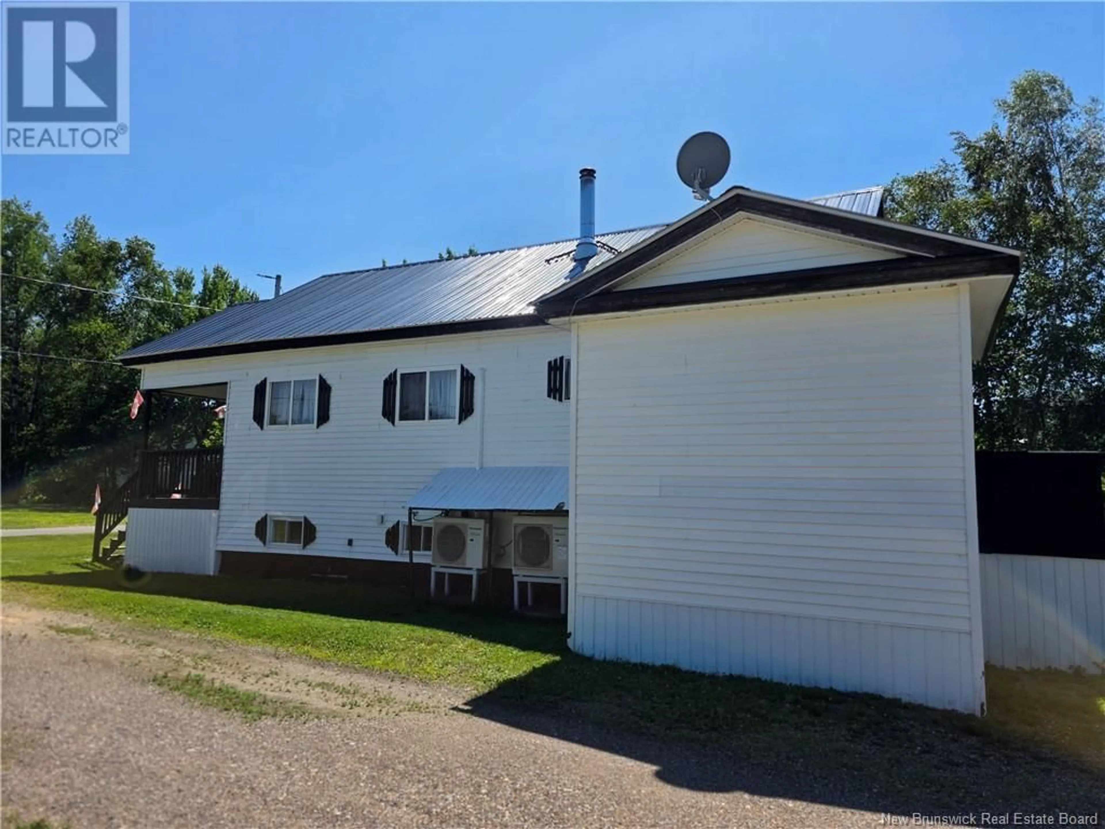 Home with vinyl exterior material, building for 63 FIRST AVENUE, McAdam New Brunswick E6J1S7