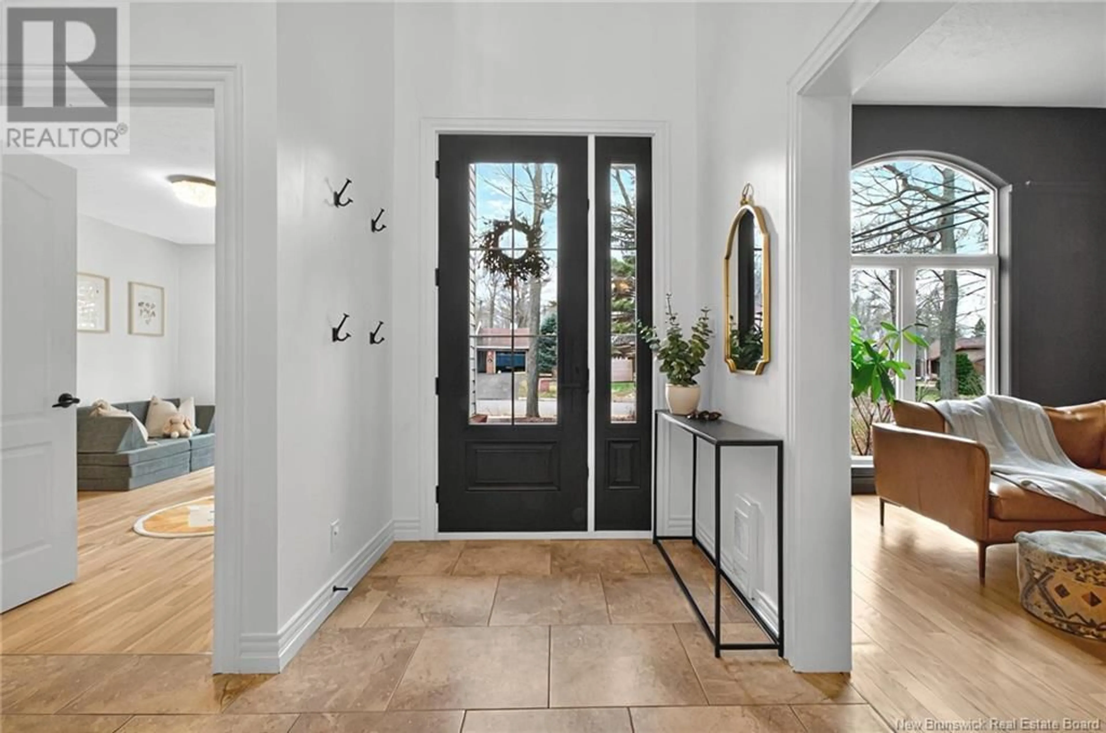 Indoor entryway for 20 WHITE OAK STREET, Moncton New Brunswick E1G2A7
