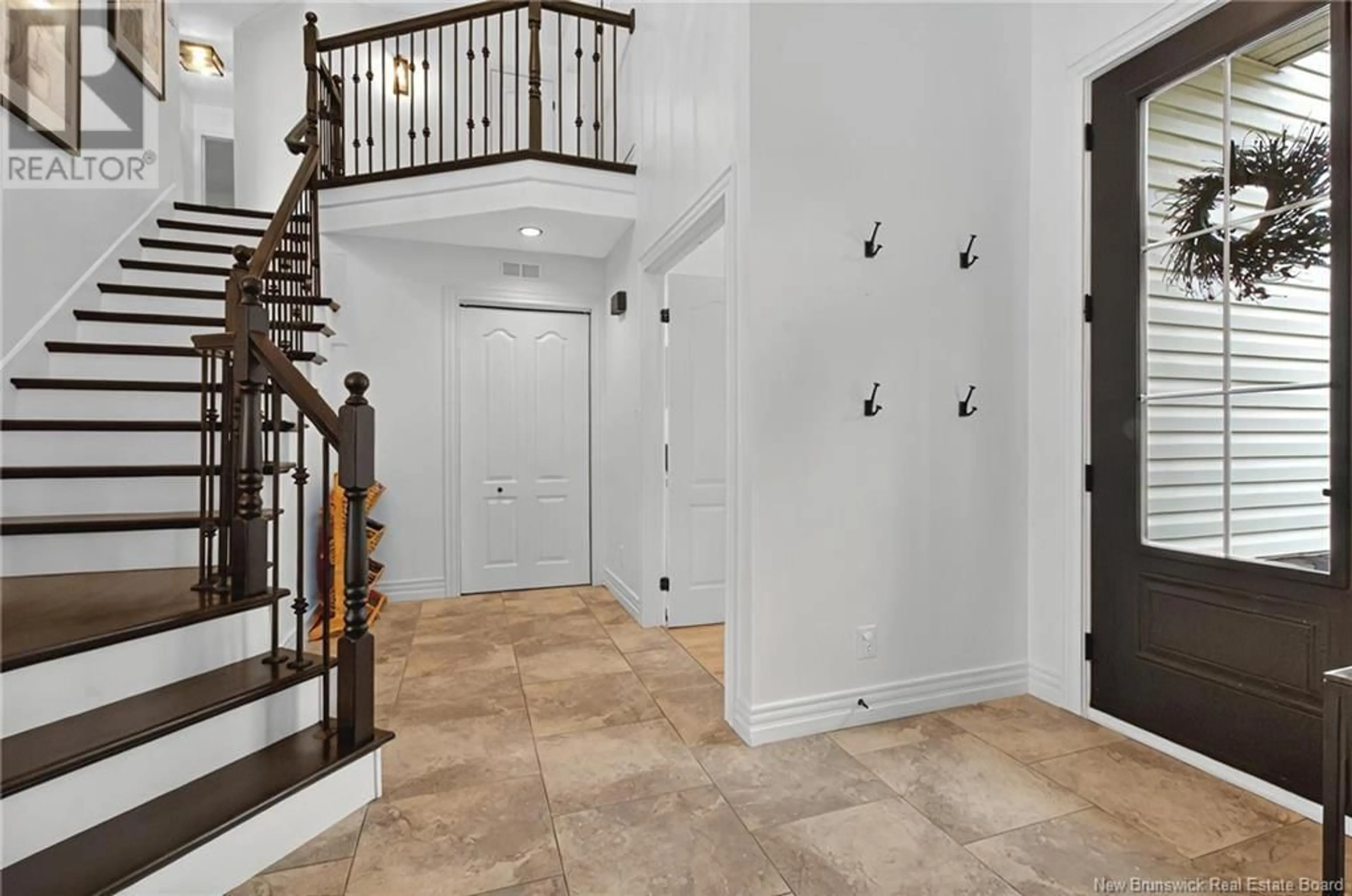 Indoor entryway for 20 WHITE OAK STREET, Moncton New Brunswick E1G2A7