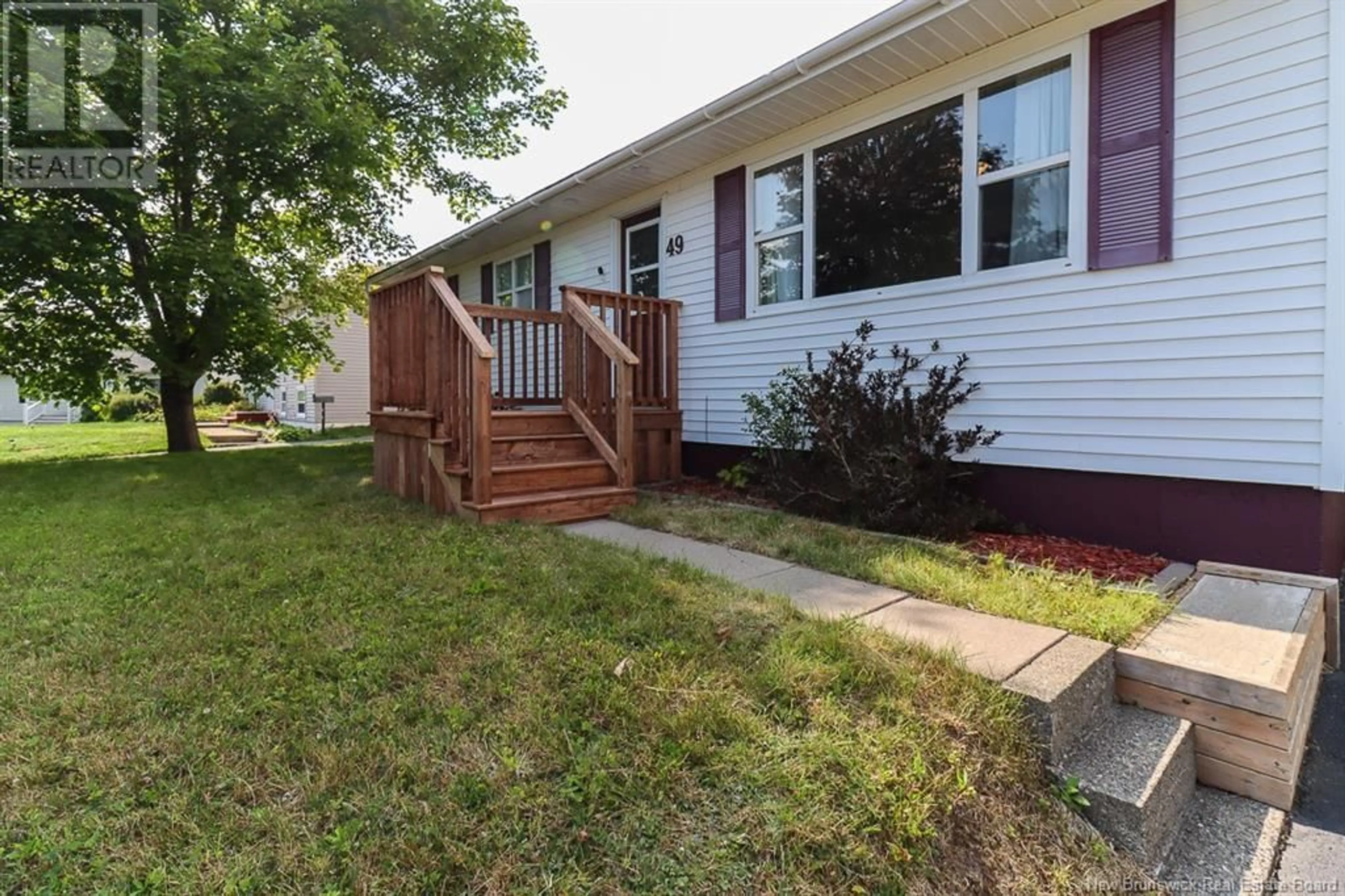 Home with vinyl exterior material, street for 49 SEAWARD CRESCENT, Saint John New Brunswick E2P1E5