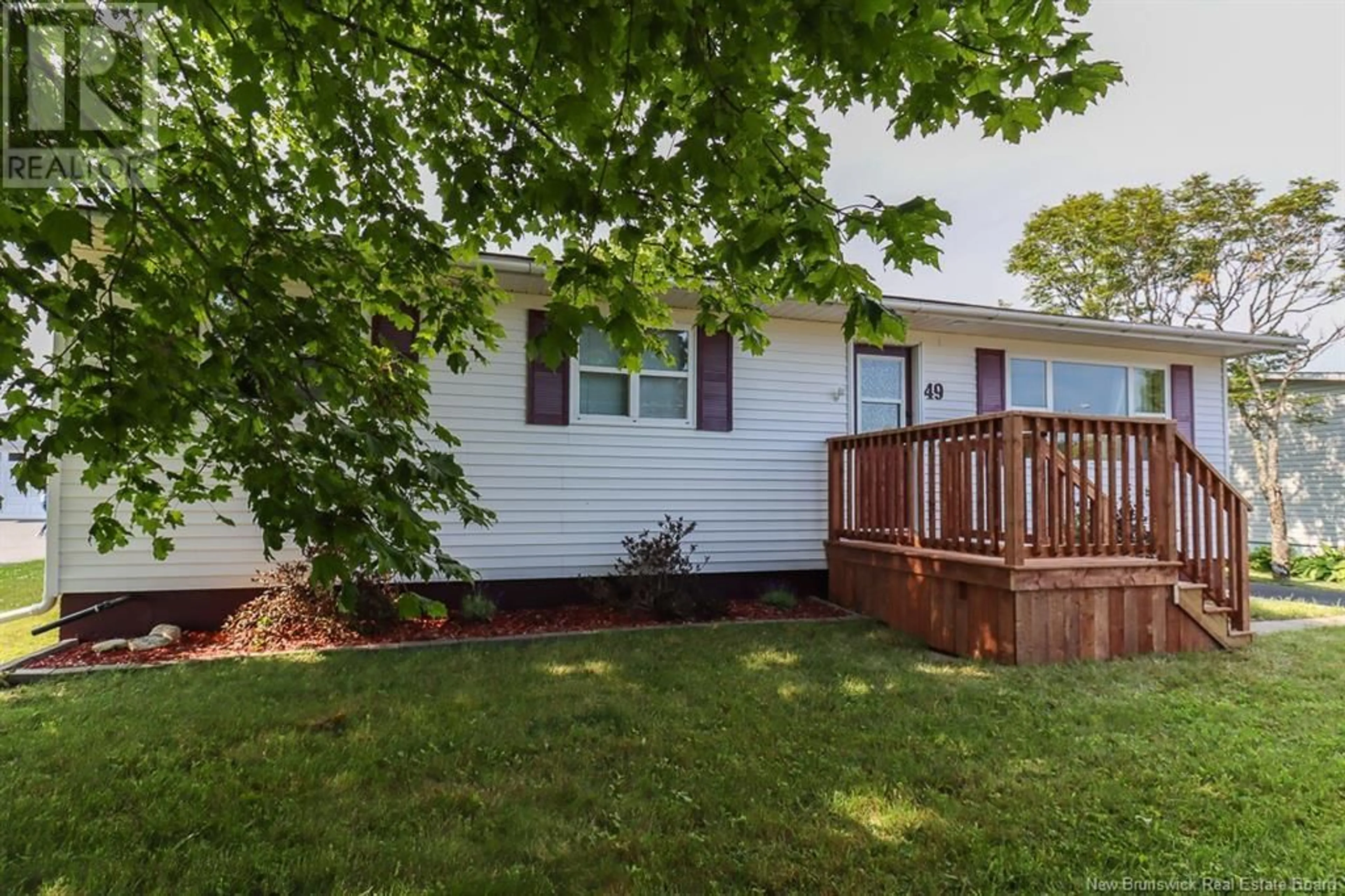 Home with vinyl exterior material, street for 49 SEAWARD CRESCENT, Saint John New Brunswick E2P1E5