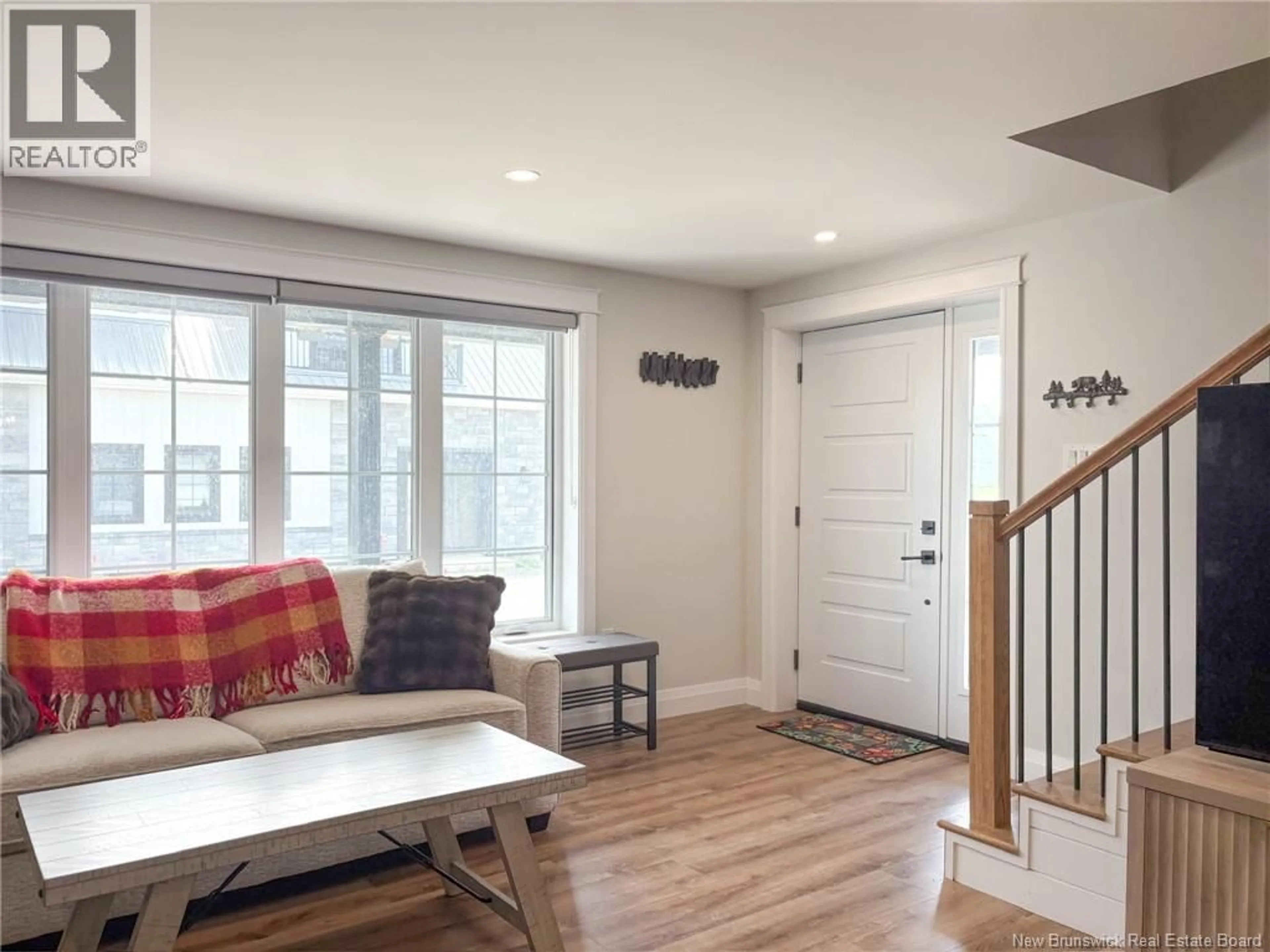 Living room with furniture, unknown for 202 - 24 RIVERVIEW DRIVE, Somerville New Brunswick E7P3B4