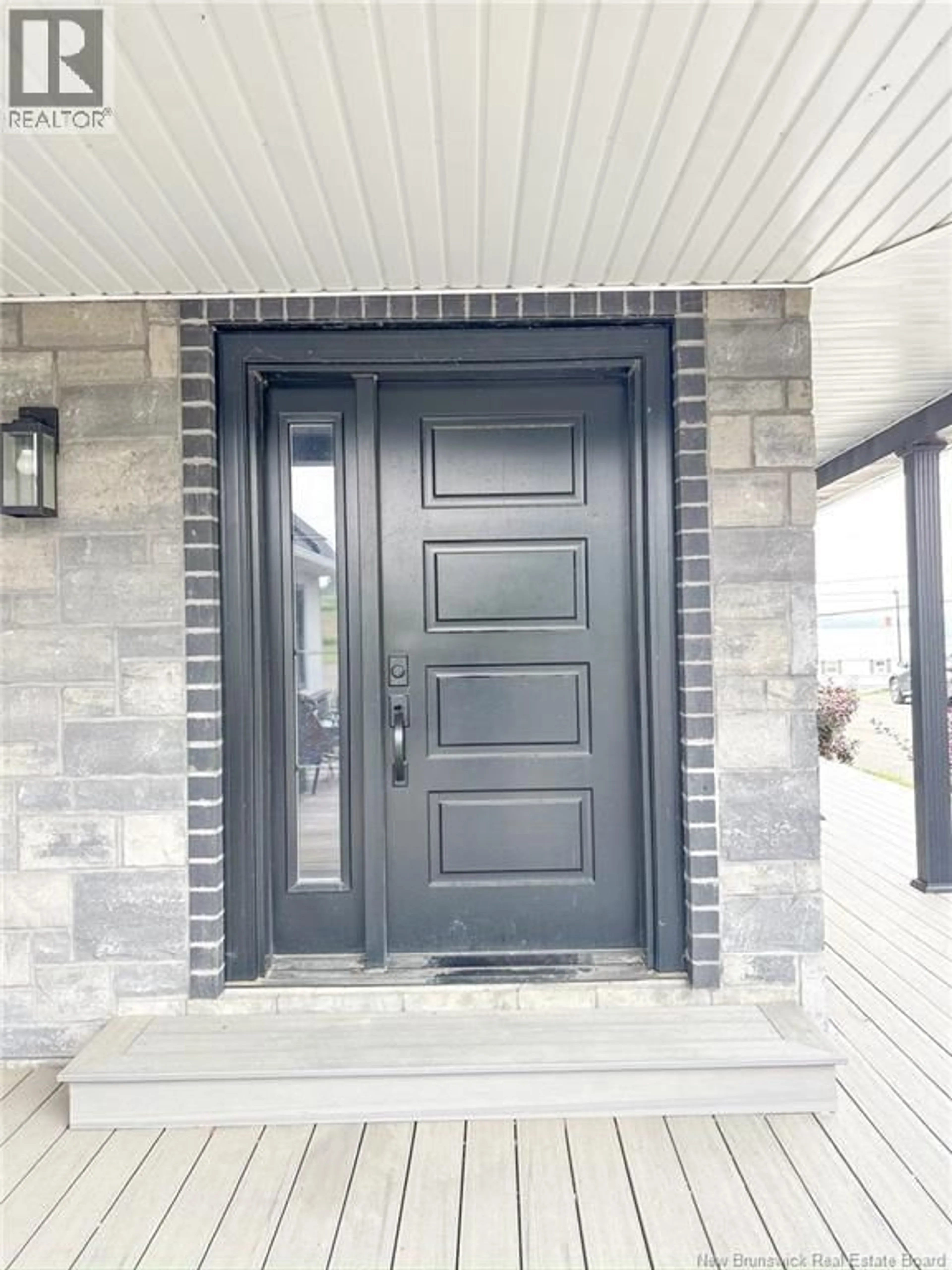 Indoor entryway for 202 - 24 RIVERVIEW DRIVE, Somerville New Brunswick E7P3B4