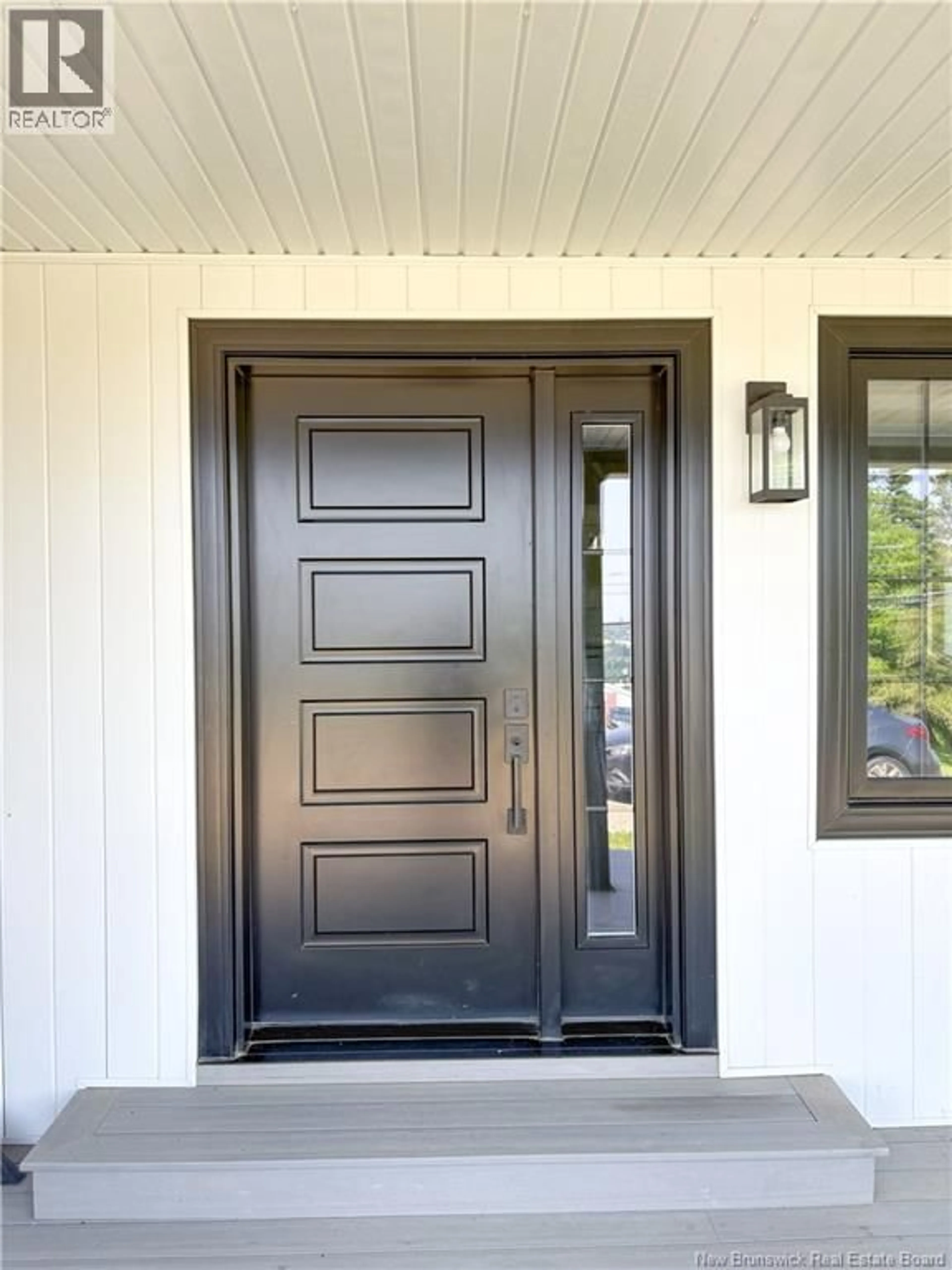 Indoor entryway for 200 - 24 RIVERVIEW DRIVE, Somerville New Brunswick E7P3B4