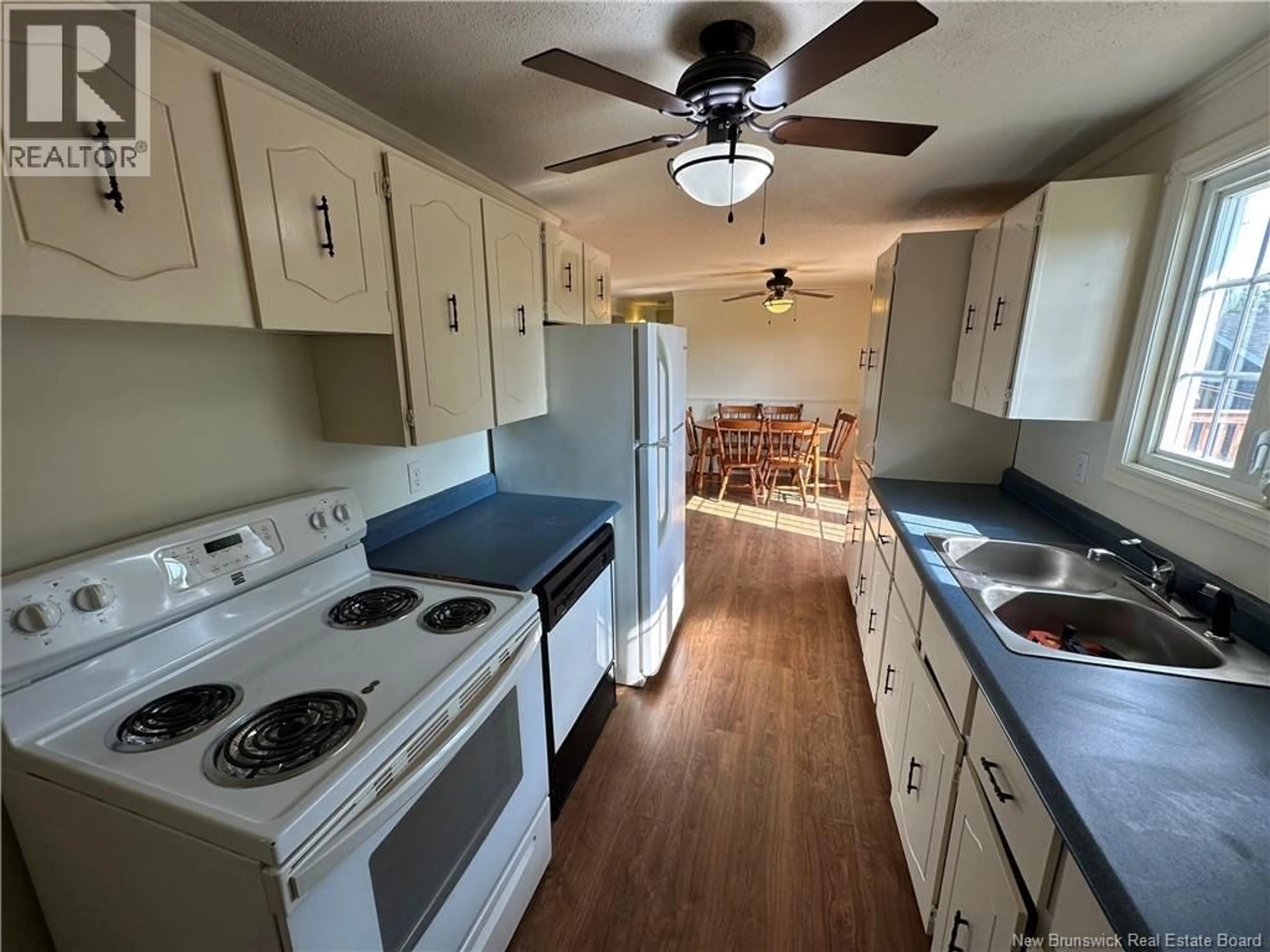 Standard kitchen, unknown for 56 CROCKER CRESCENT, Miramichi New Brunswick E1V3T8