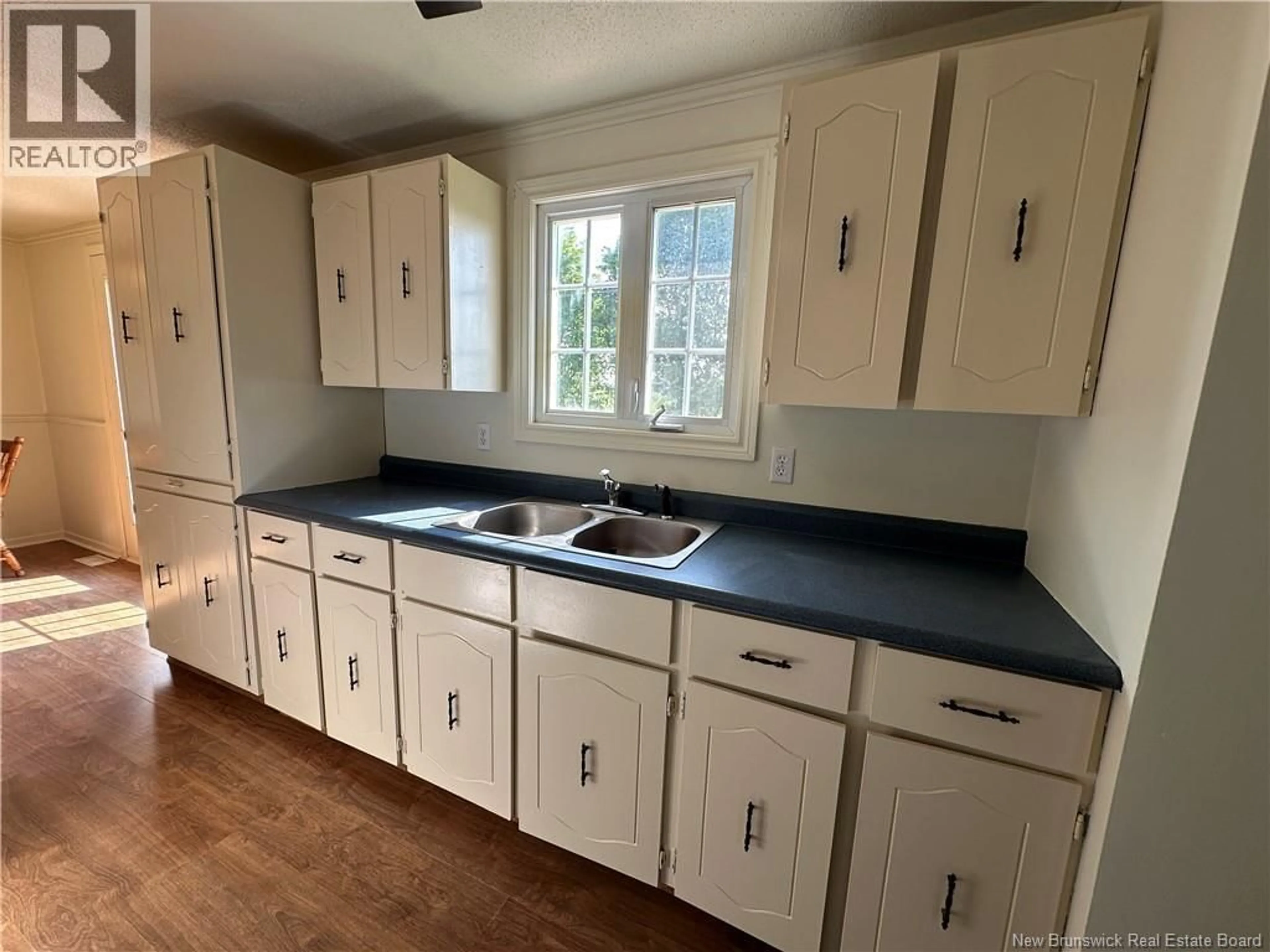 Standard kitchen, unknown for 56 CROCKER CRESCENT, Miramichi New Brunswick E1V3T8