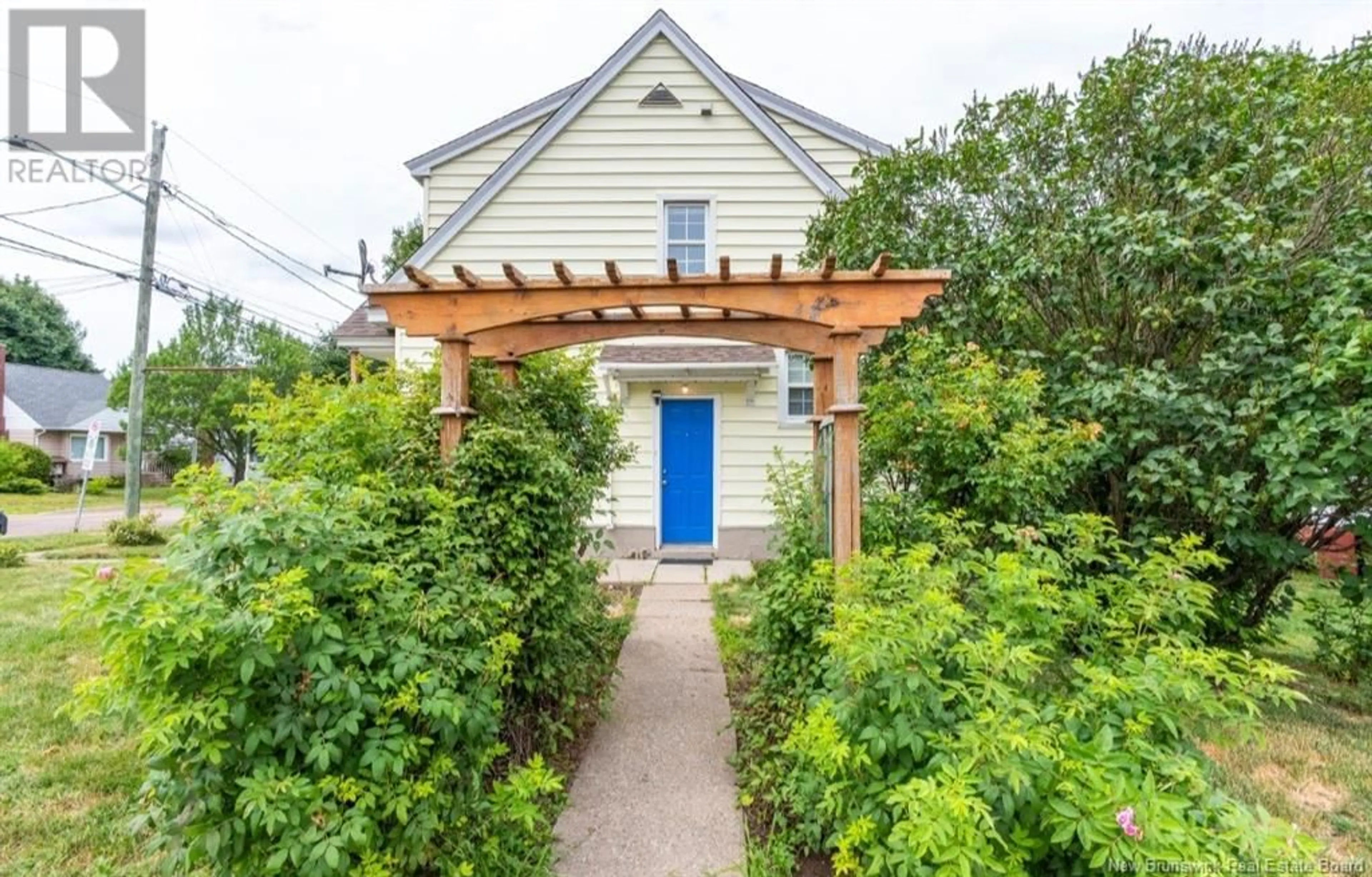 Patio, street for 137 READE STREET, Moncton New Brunswick E1C6S4