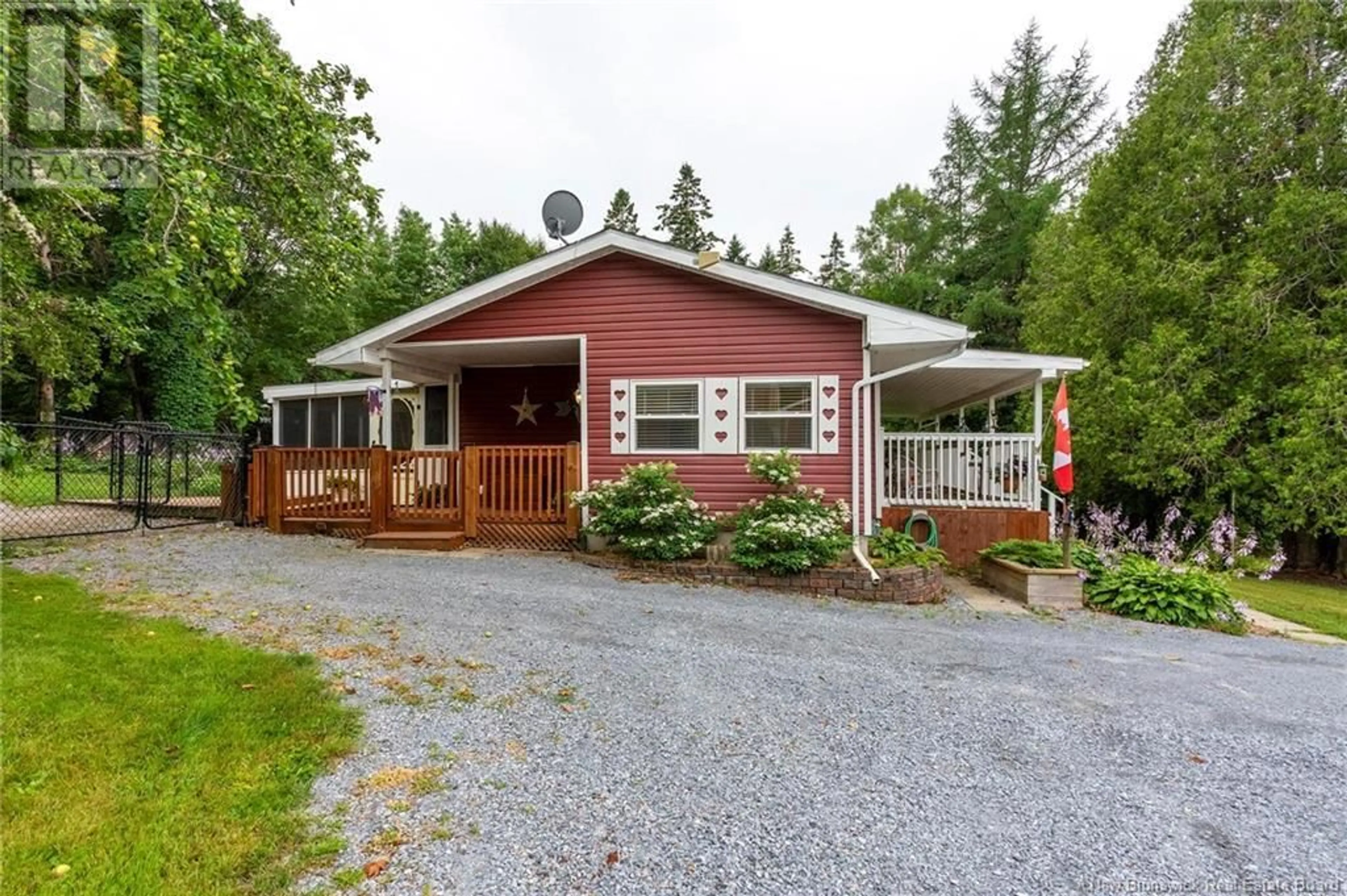 Home with vinyl exterior material, street for 952 ROUTE 820, Barnesville New Brunswick E5N5K3