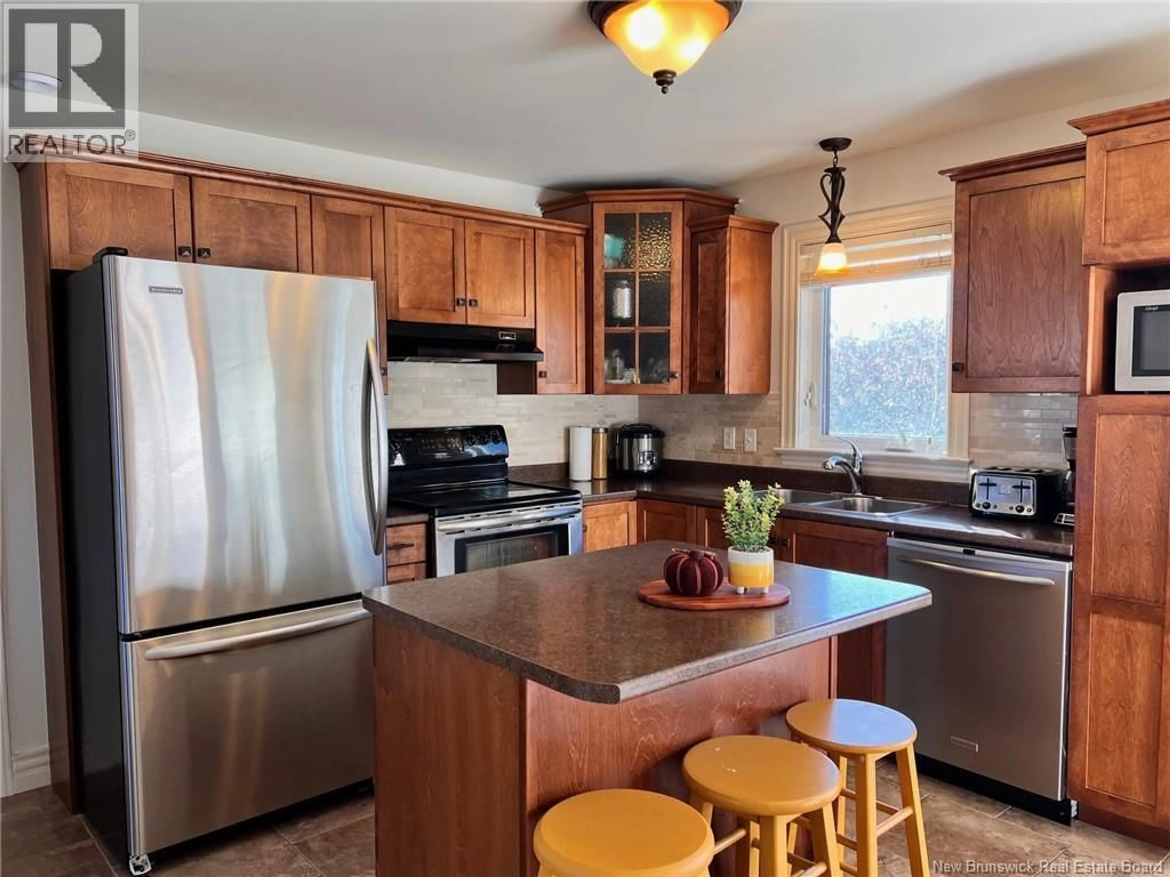 Open concept kitchen, unknown for 50 NUGENT STREET, Dieppe New Brunswick E1A0S6