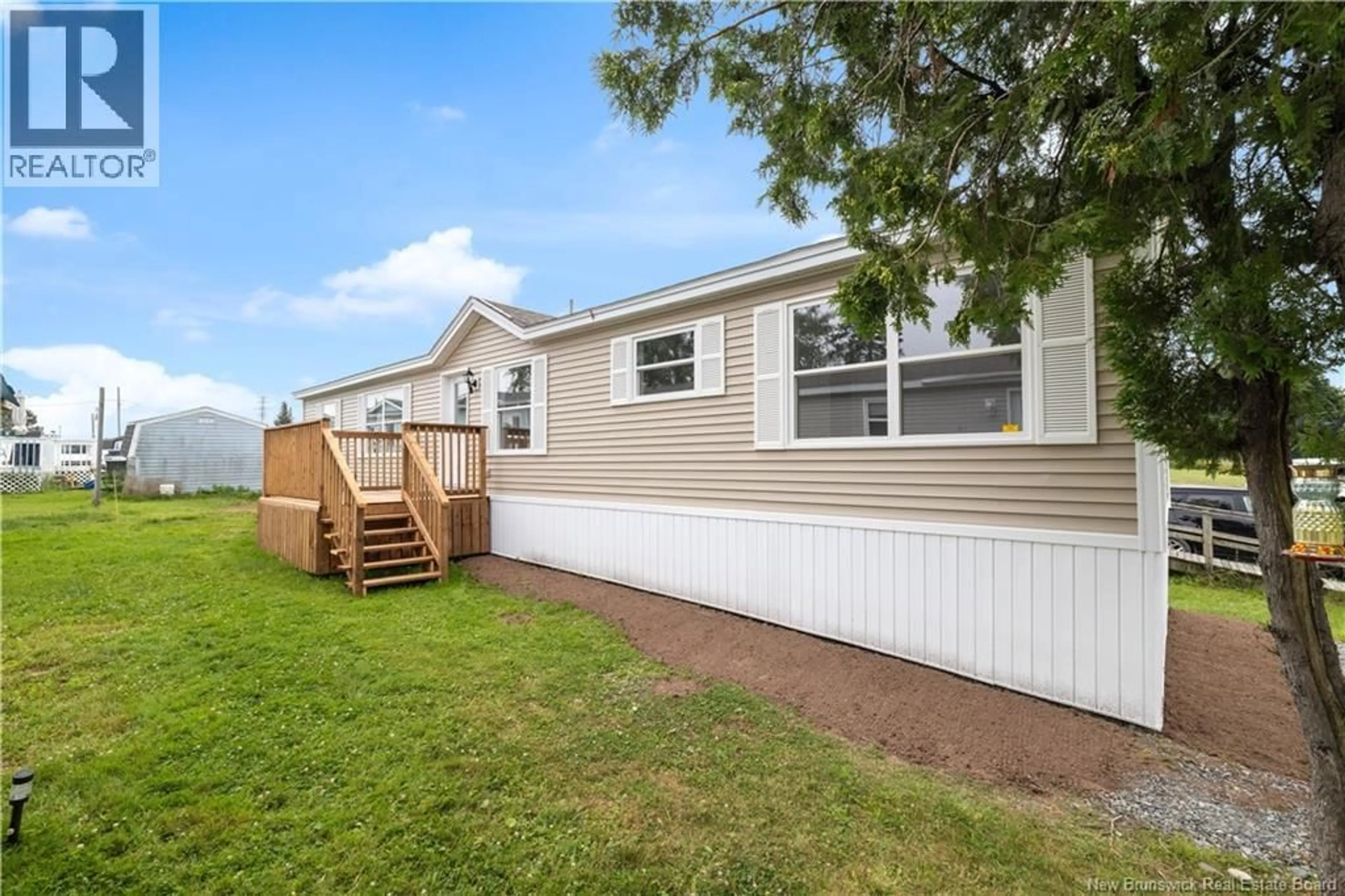 Home with vinyl exterior material, unknown for 15 SHAMROCK STREET, Saint John New Brunswick E2M5P1
