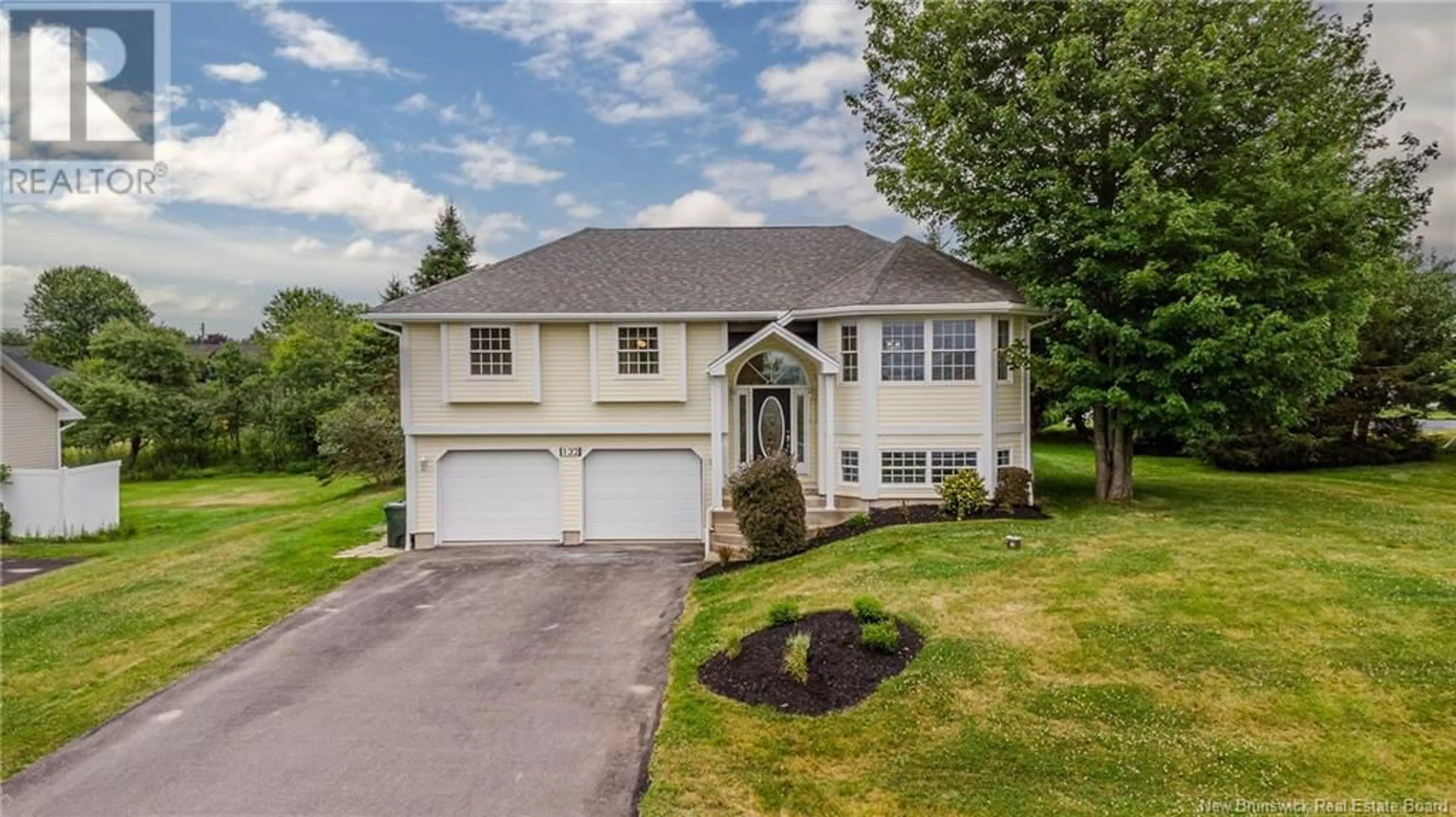 Home with vinyl exterior material, street for 132 CHELSEA DRIVE, Quispamsis New Brunswick E2E5Z9