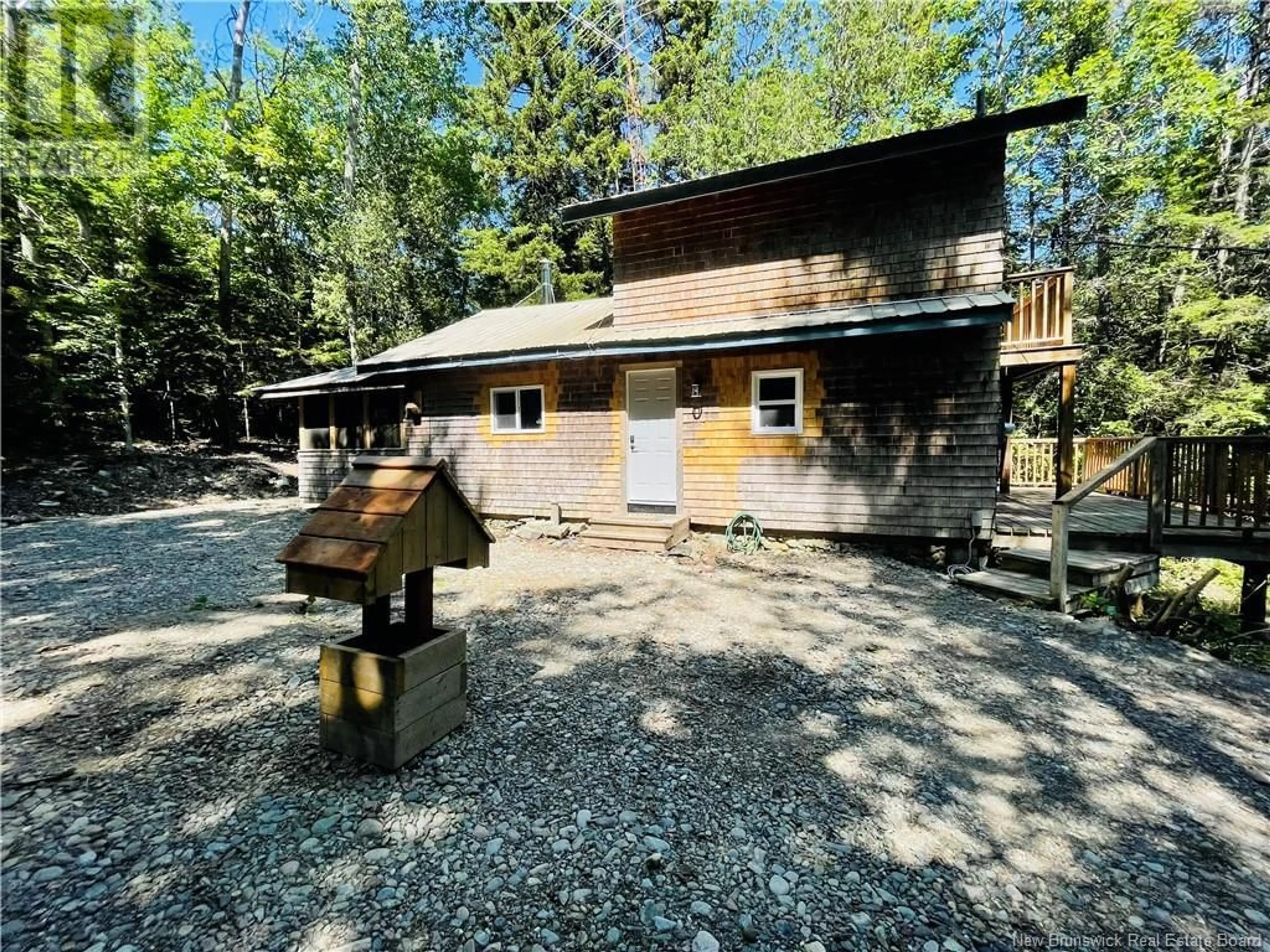 A pic from outside/outdoor area/front of a property/back of a property/a pic from drone, unknown for 5175 127 ROUTE, Bocabec New Brunswick E5B3H7