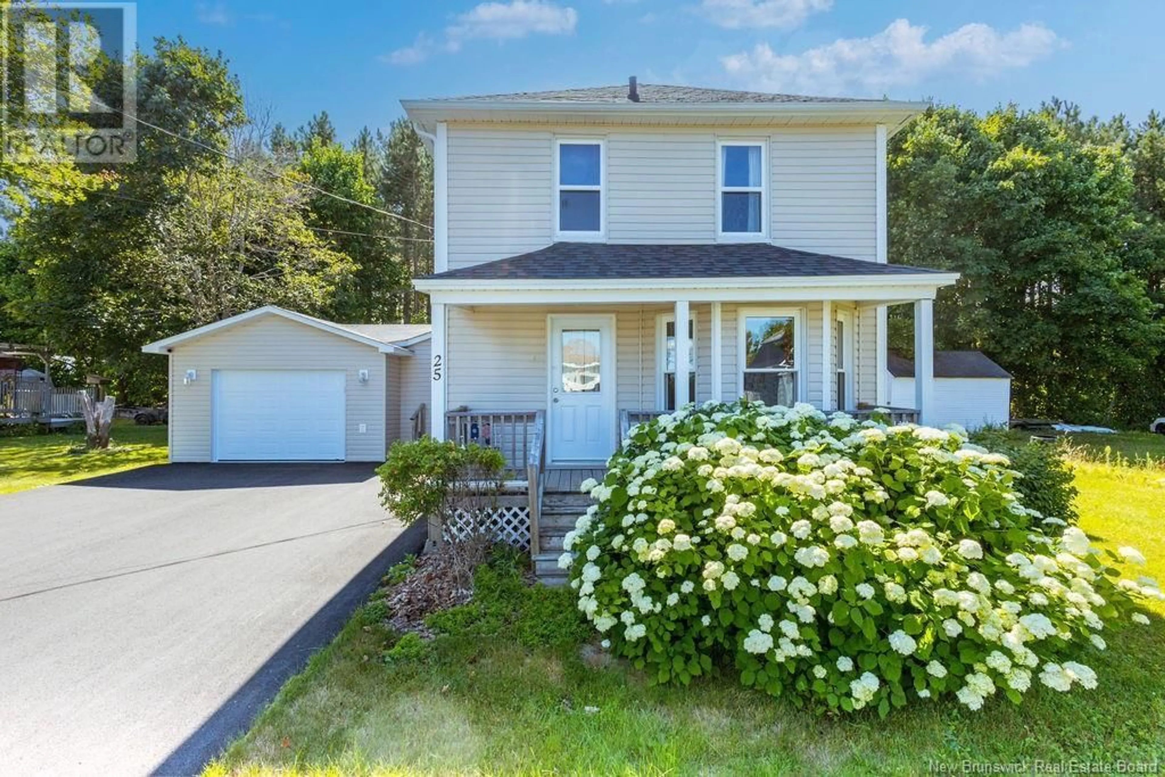 Home with vinyl exterior material, street for 25 KNOX STREET, Miramichi New Brunswick E1N4K1