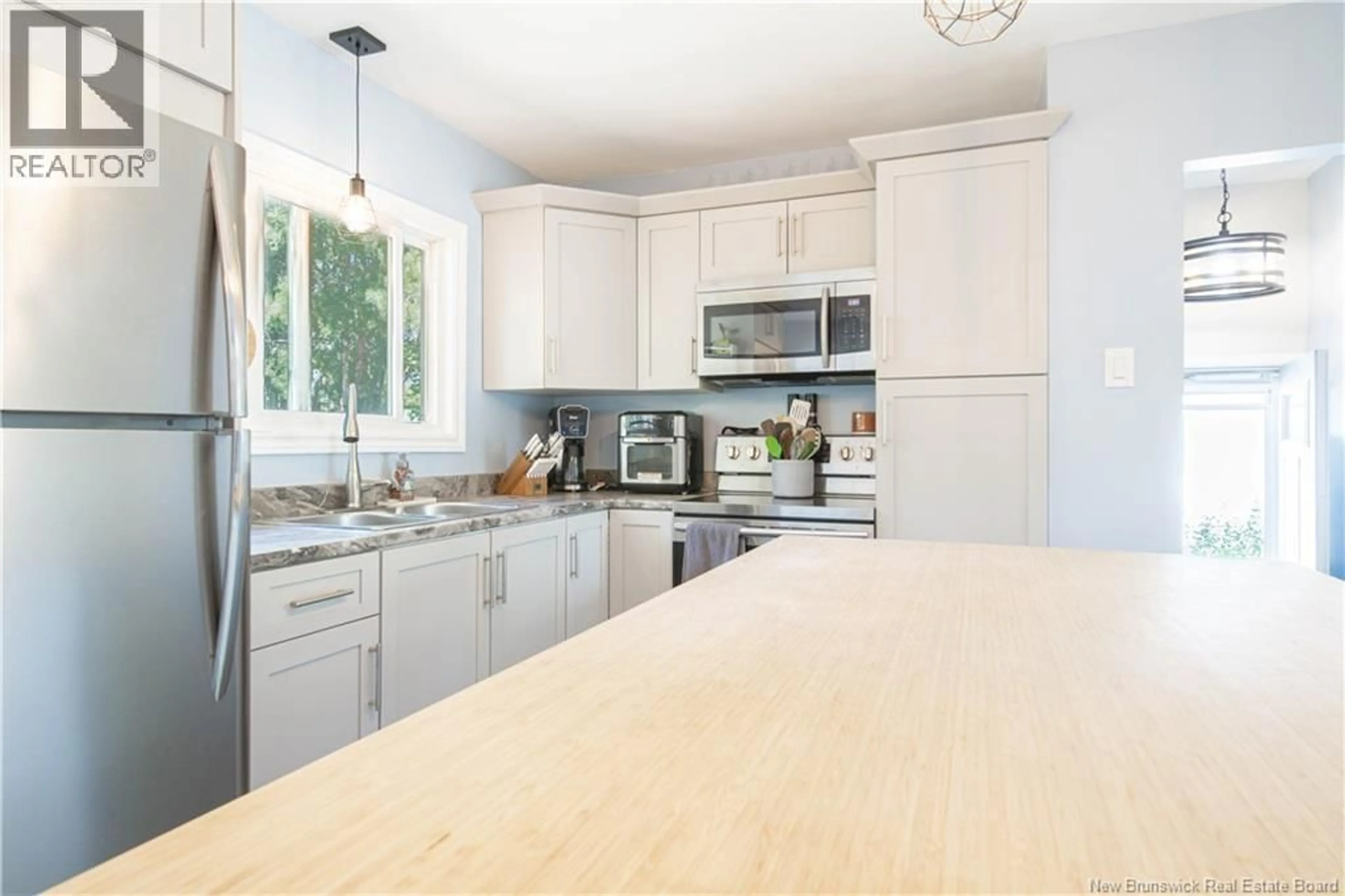 Open concept kitchen, unknown for 229 RANDALL DRIVE, Riverview New Brunswick E1B2V1