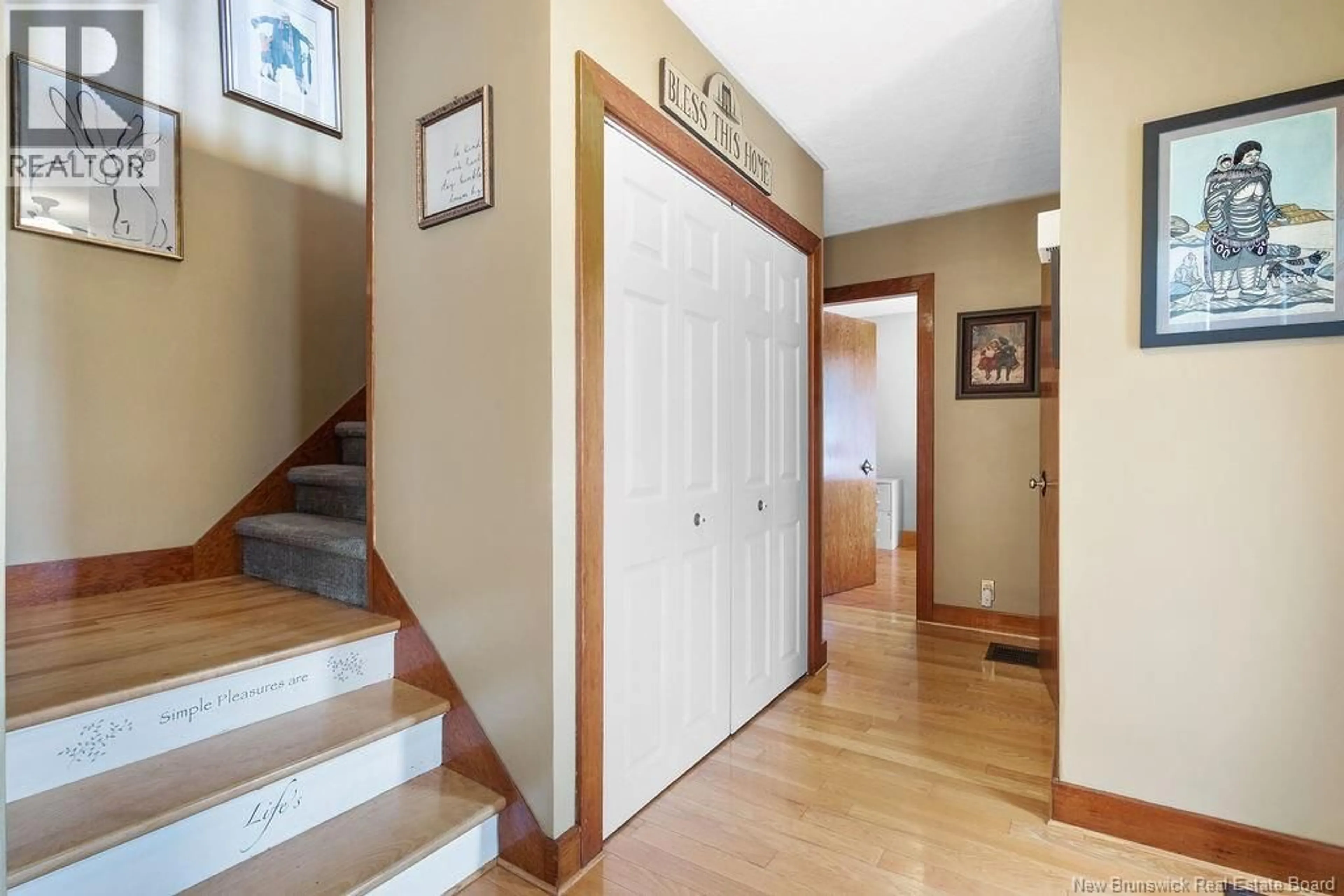 Indoor entryway for 678 KING GEORGE HIGHWAY, Miramichi New Brunswick E1V1P2