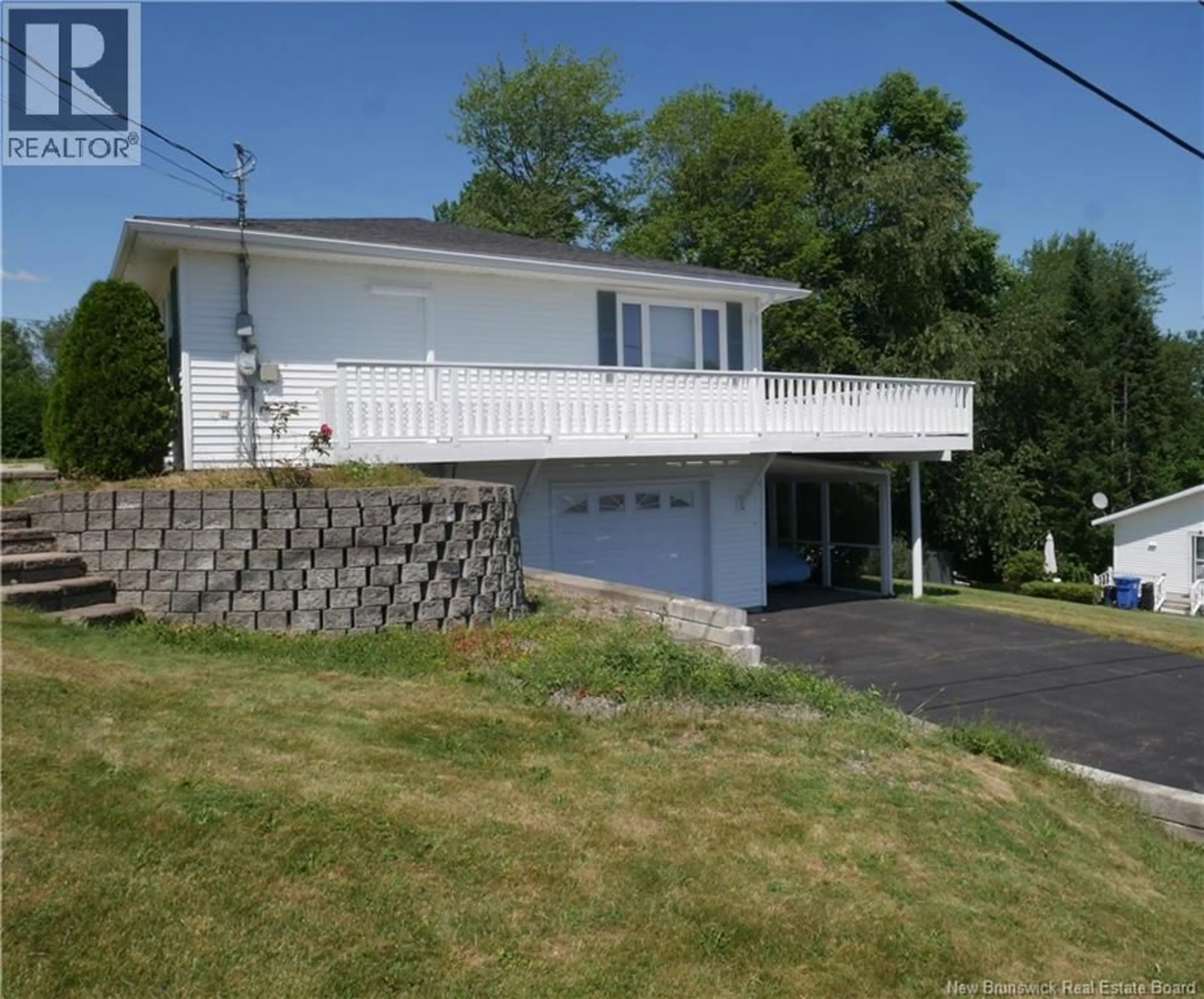 A pic from outside/outdoor area/front of a property/back of a property/a pic from drone, unknown for 124 CREIGHTON STREET, Woodstock New Brunswick E7M1N3