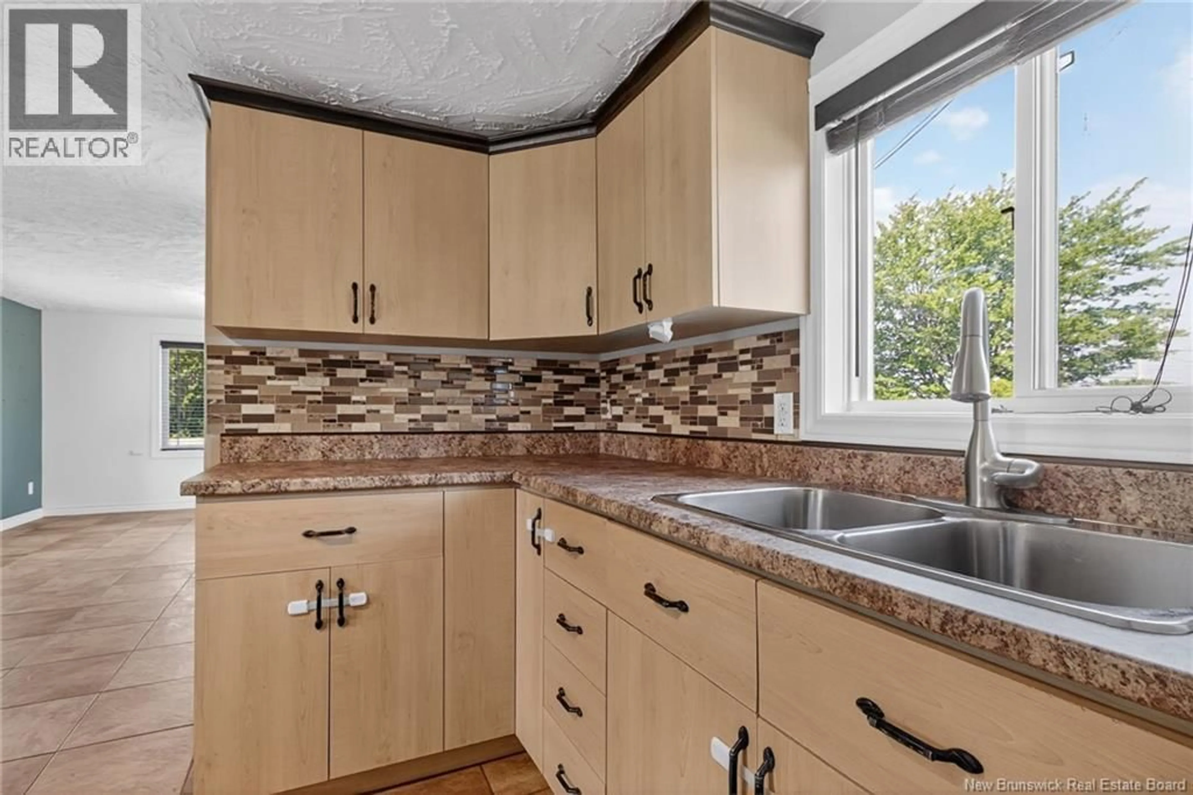 Standard kitchen, ceramic/tile floor for 395 MEMRAMCOOK EAST, Memramcook New Brunswick E4K1M4