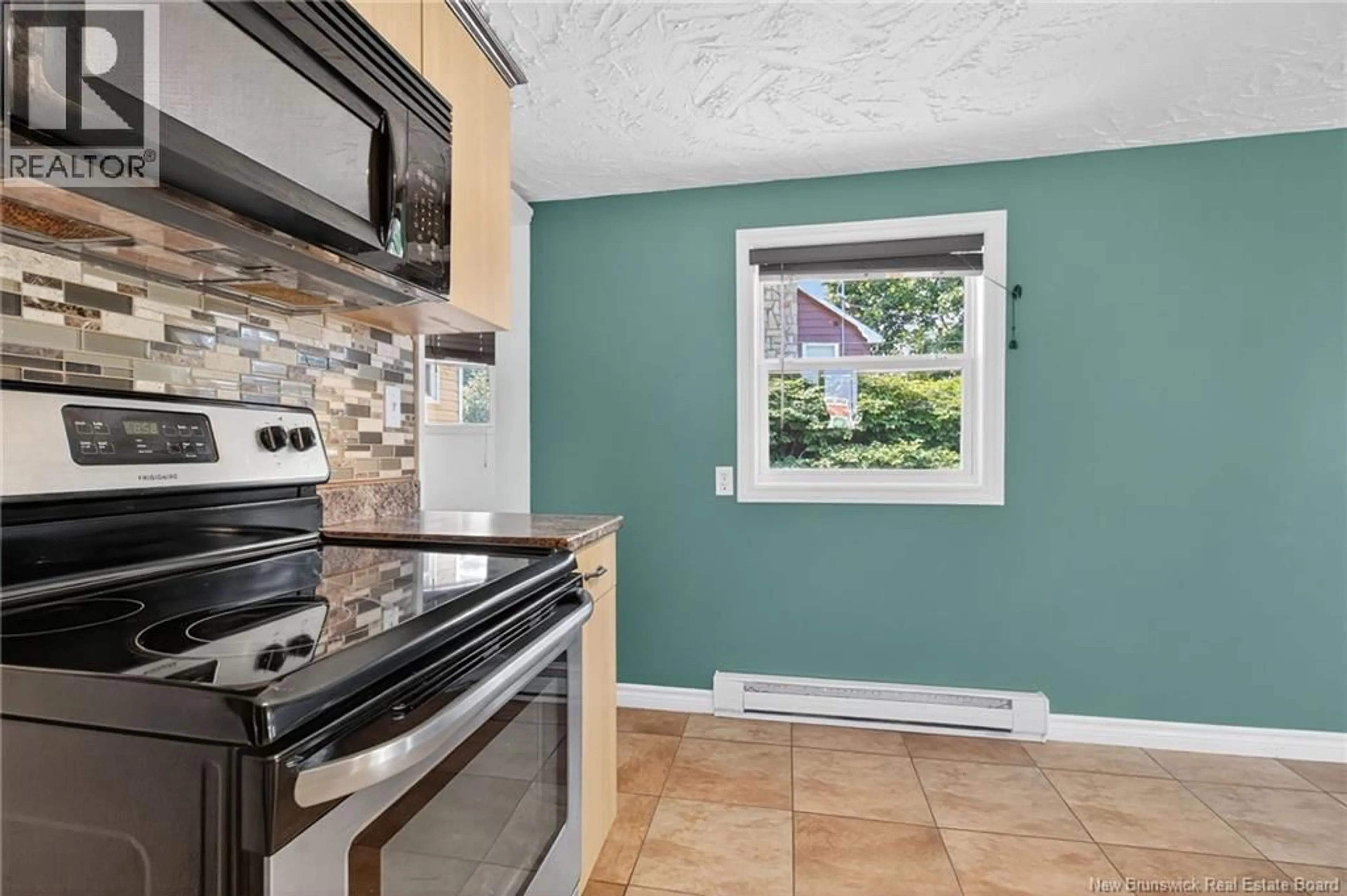 Standard kitchen, ceramic/tile floor for 395 MEMRAMCOOK EAST, Memramcook New Brunswick E4K1M4