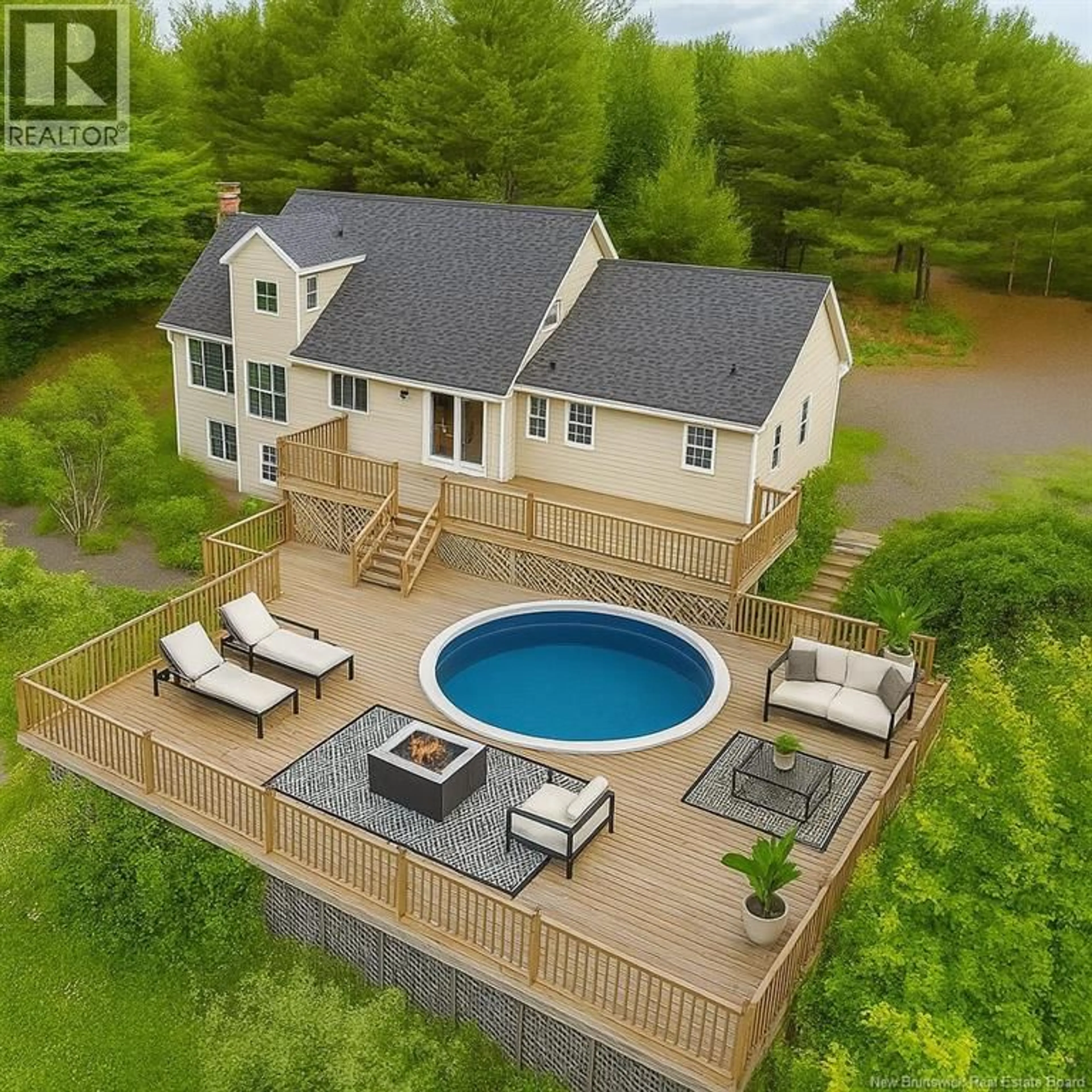A pic from outside/outdoor area/front of a property/back of a property/a pic from drone, water/lake/river/ocean view for 18 HILLVIEW STREET, Upper Kingsclear New Brunswick E3E1V1