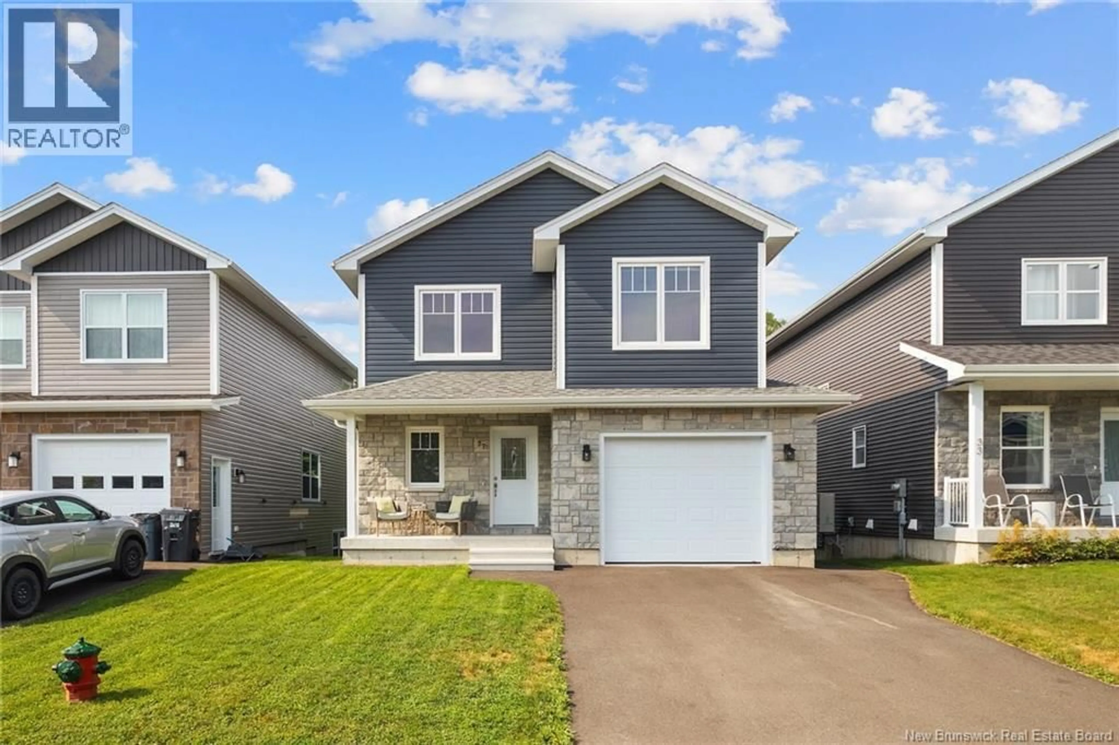 Home with vinyl exterior material, street for 27 WEAVERS WAY, Fredericton New Brunswick E3A3P8